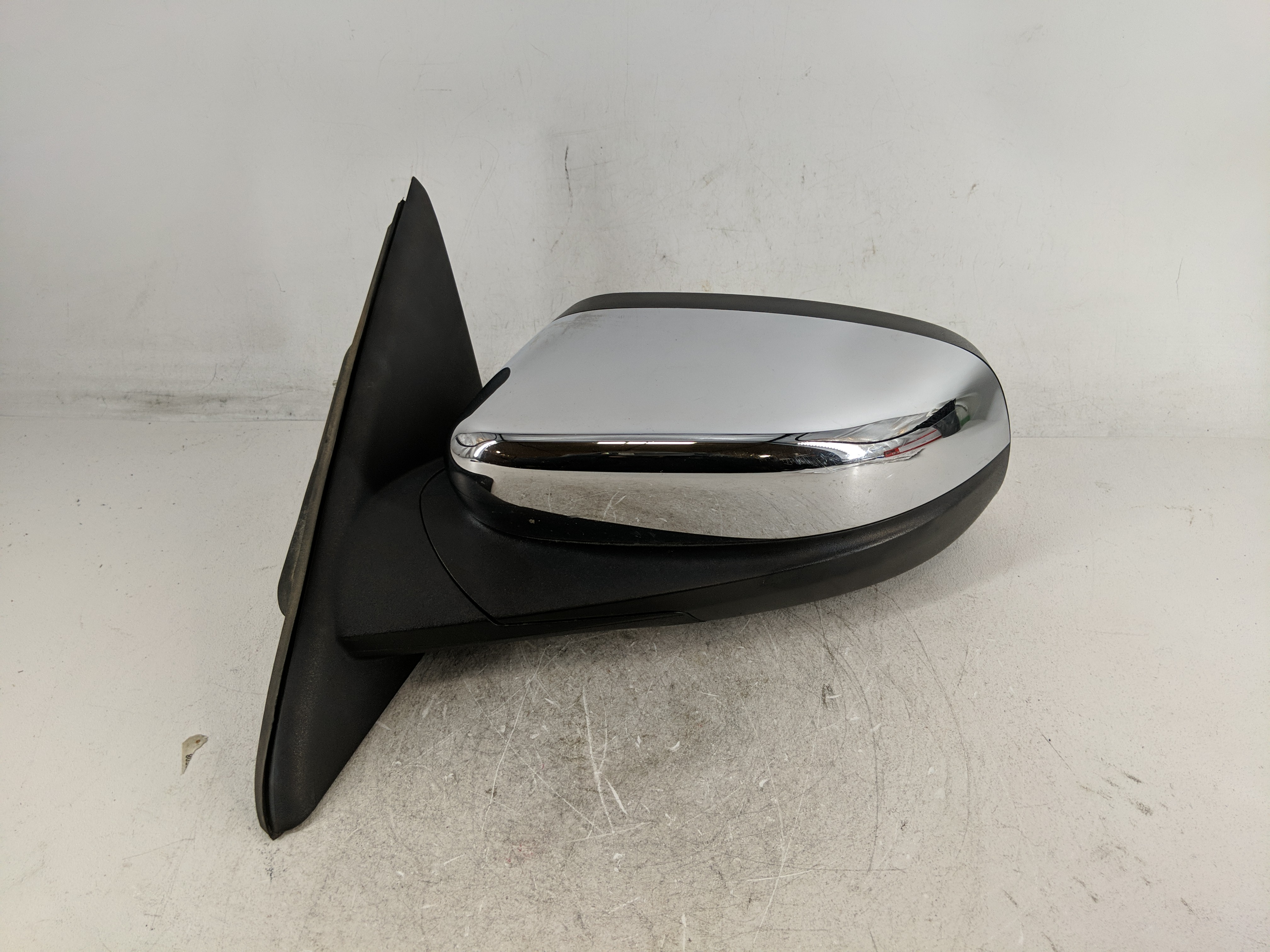 2010-2019 Ford Taurus Driver Left Side View Power Door Mirror Silver 1210098 - Oemusedautoparts1.com