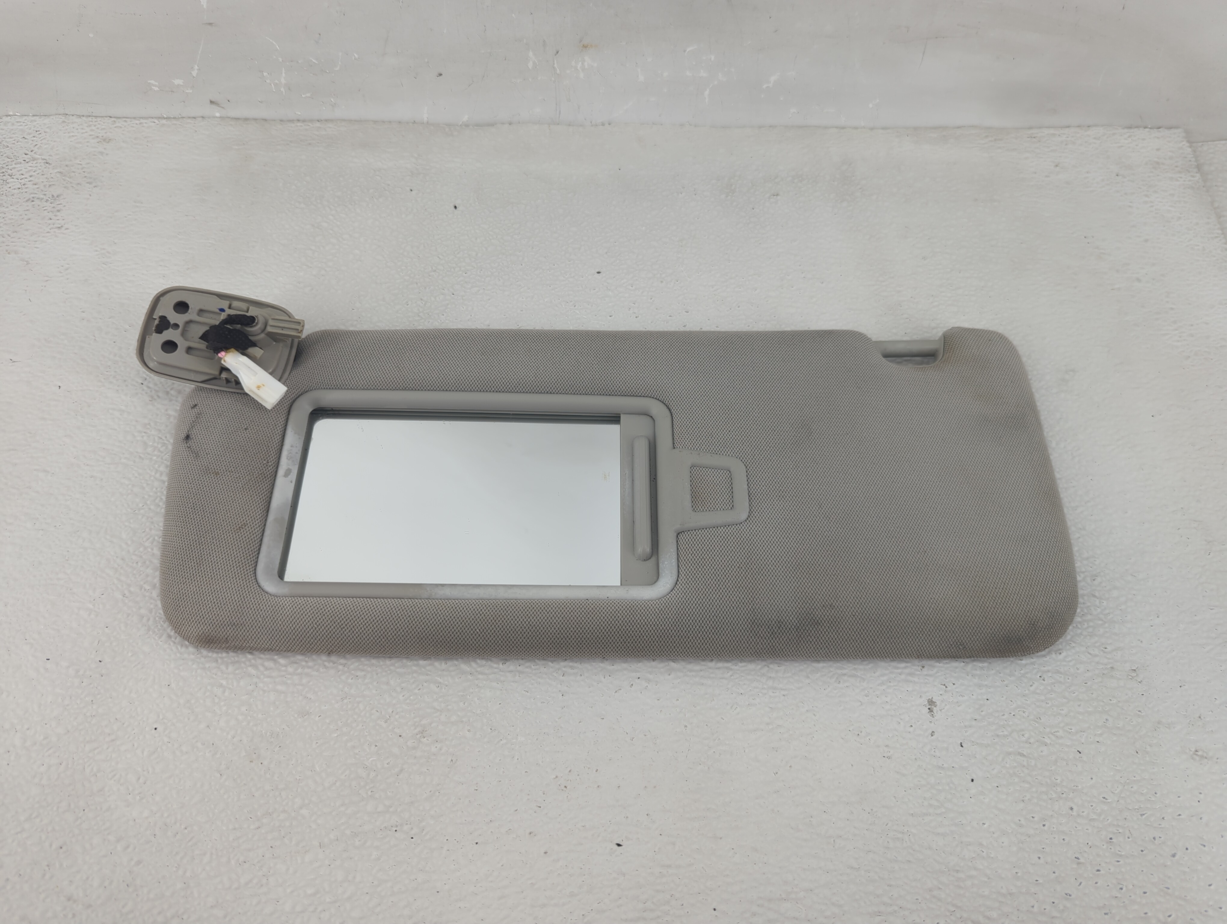 2016-2020 Kia Optima Driver Sun Visor Mirror Left Sunvisor Gray 1210101 - Oemusedautoparts1.com