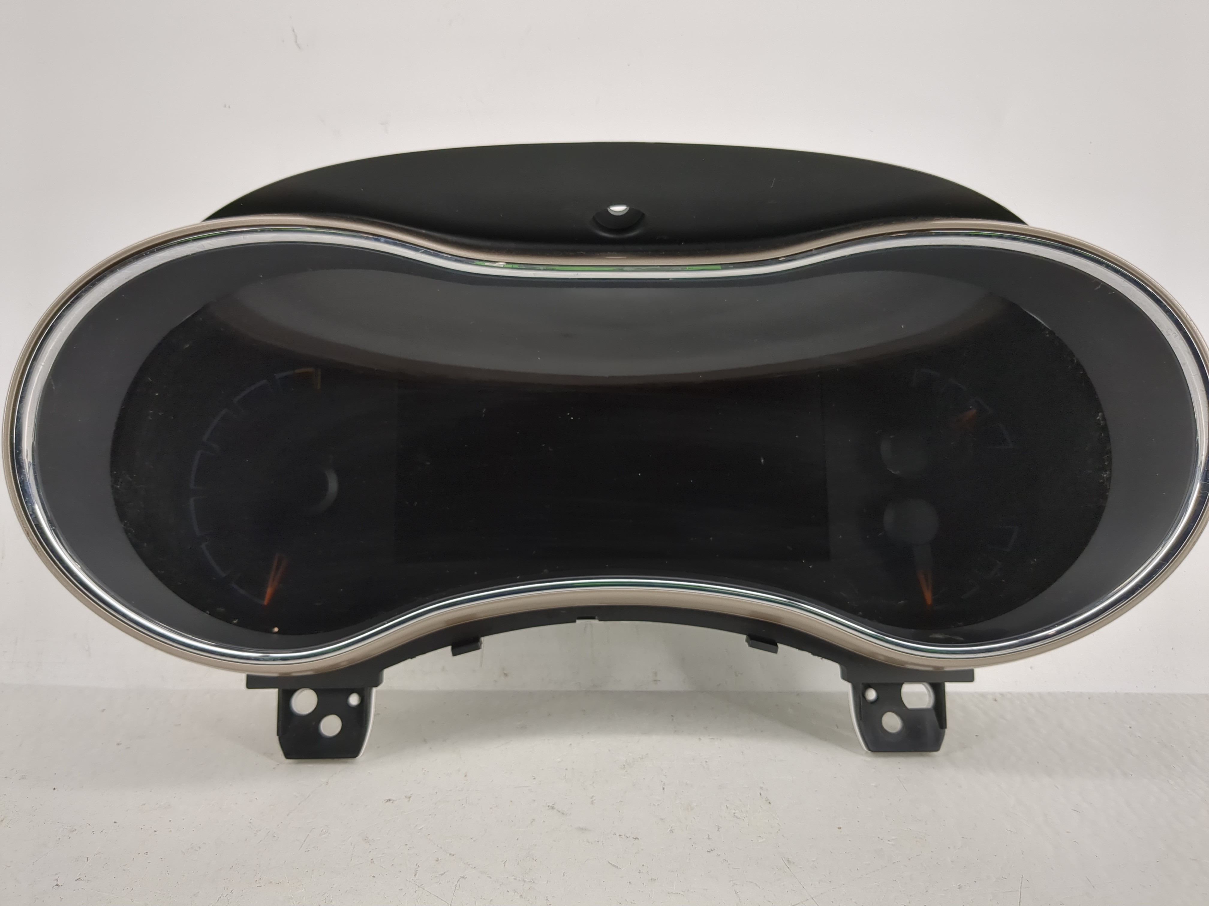 2016-2016 Jeep Grand Cherokee Speedometer Instrument Cluster Gauges 1210145 - Oemusedautoparts1.com