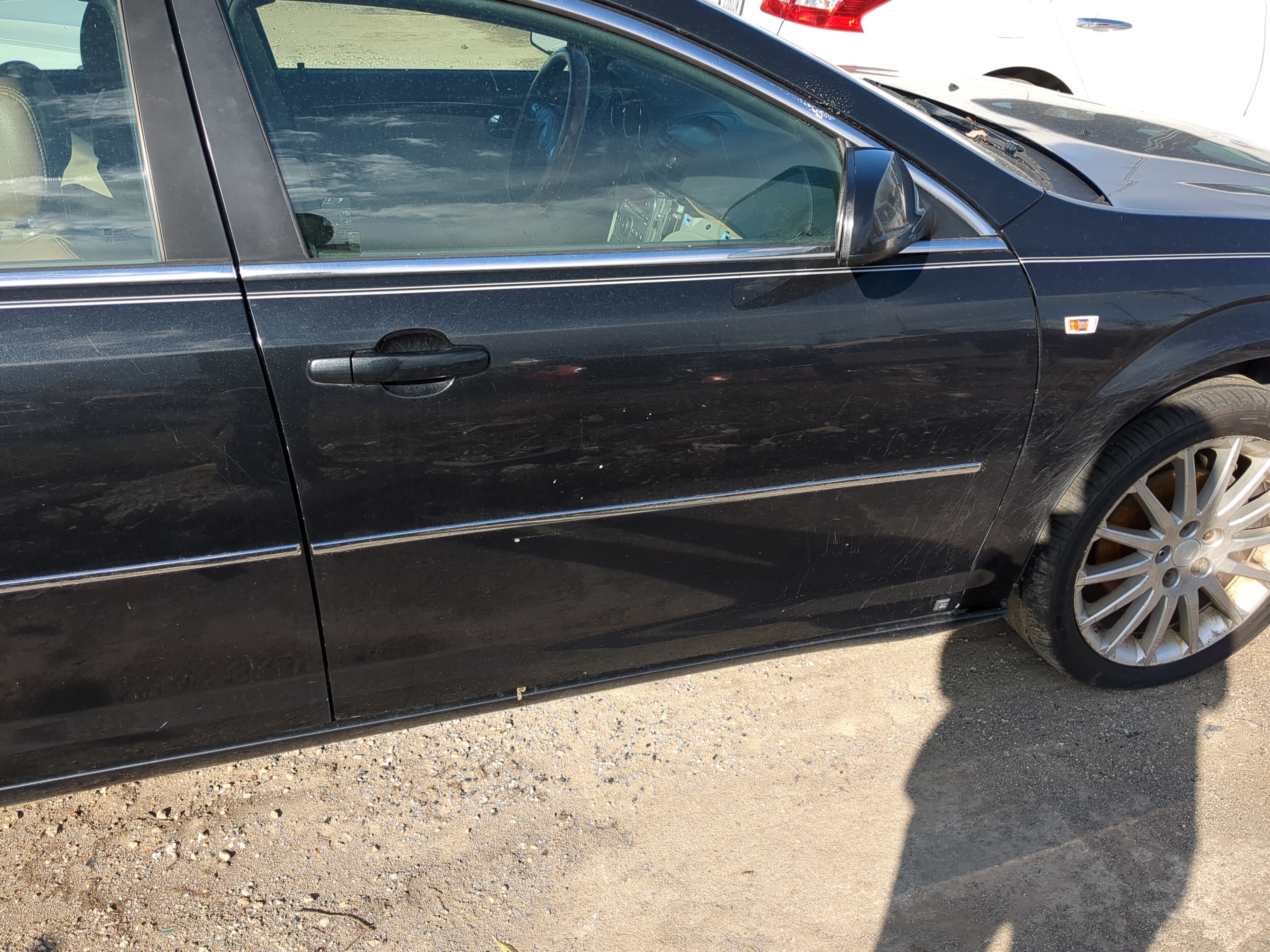 2007-2009 Saturn Aura Passenger Front Door Oem 1210364 - Oemusedautoparts1.com