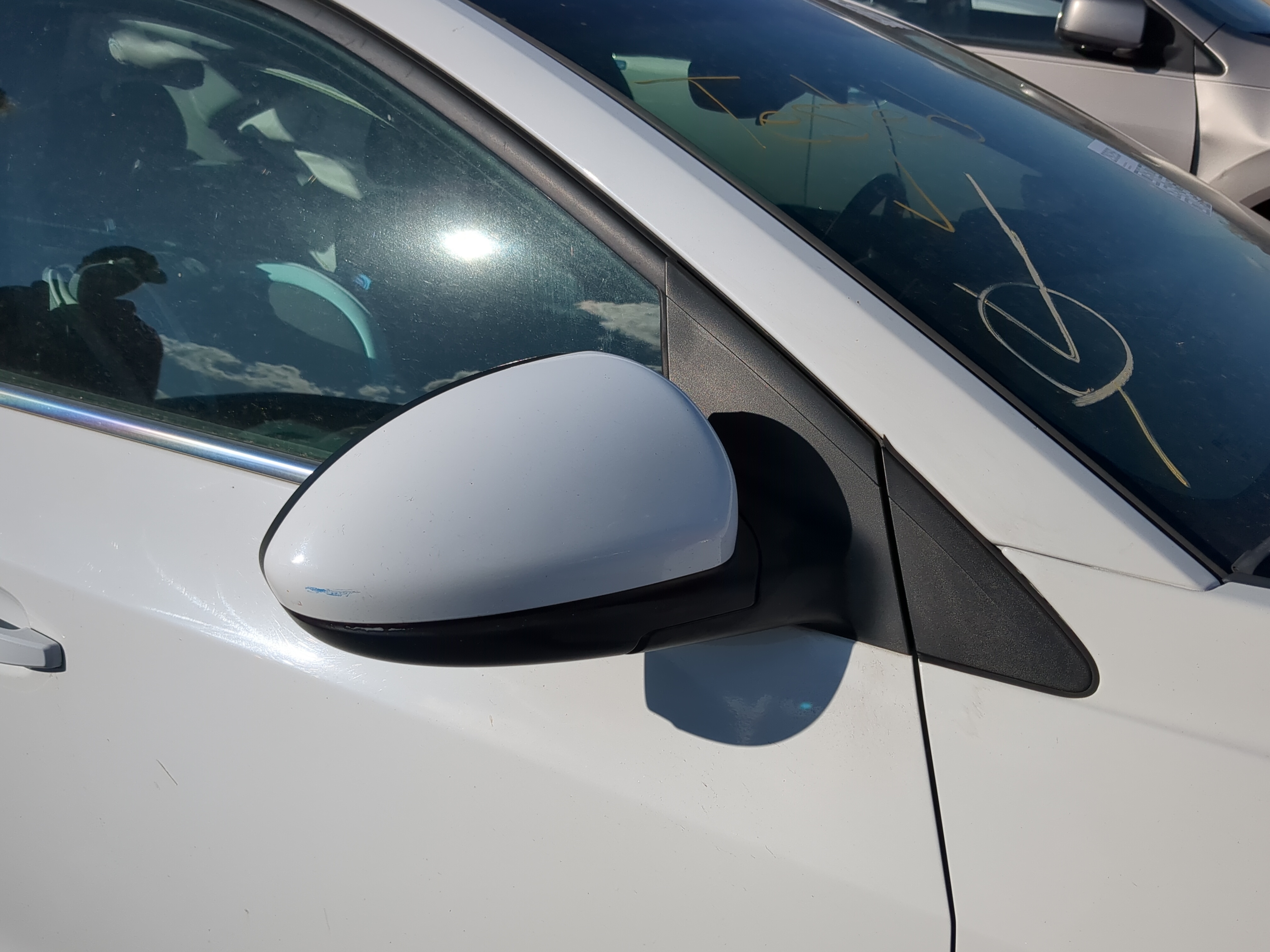 2011-2016 Chevrolet Cruze Passenger Right Side View Power Door Mirror 1210467 - Oemusedautoparts1.com