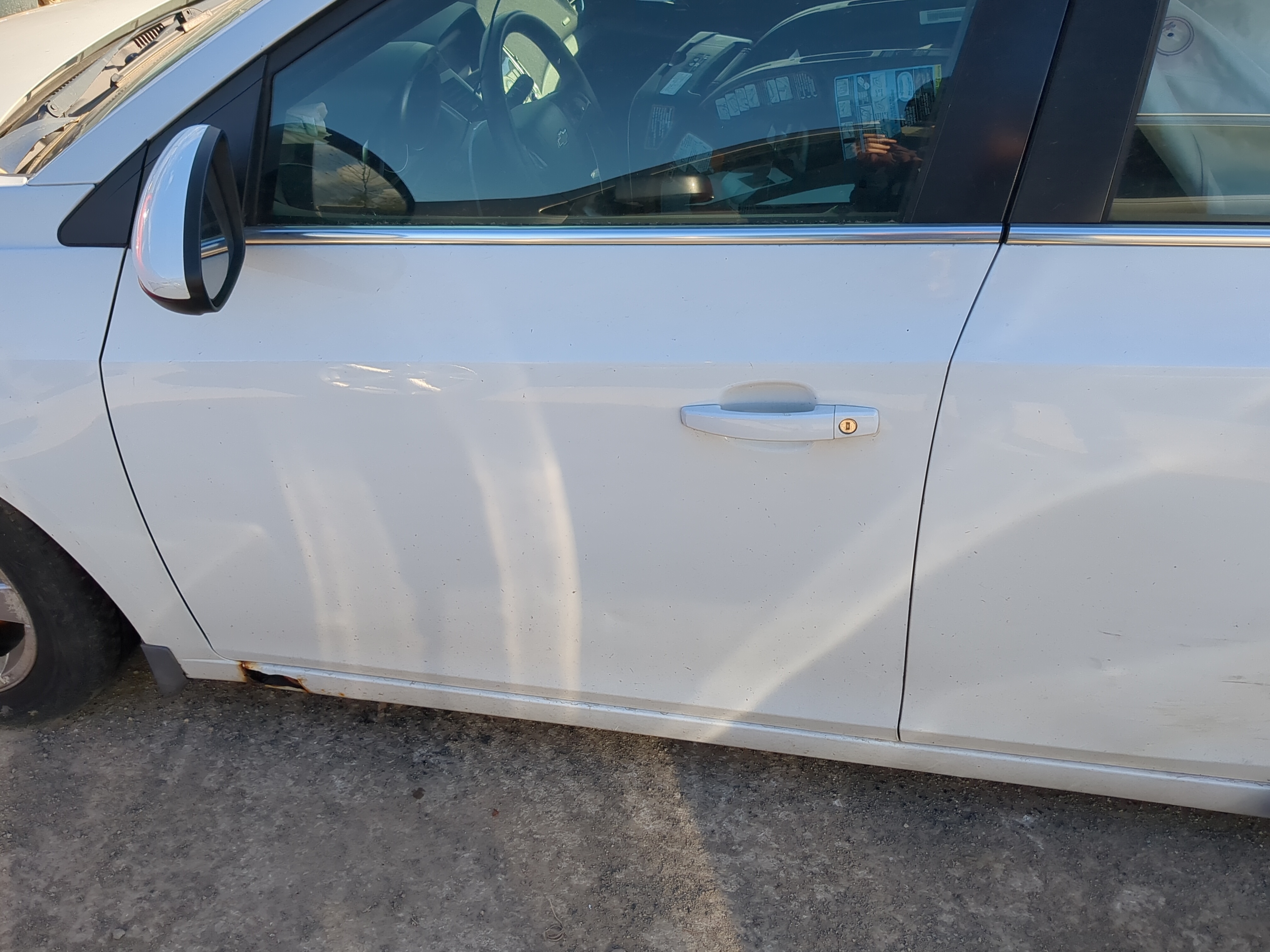 2011-2012 Chevrolet Cruze Driver Front Door Oem 1210539 - Oemusedautoparts1.com