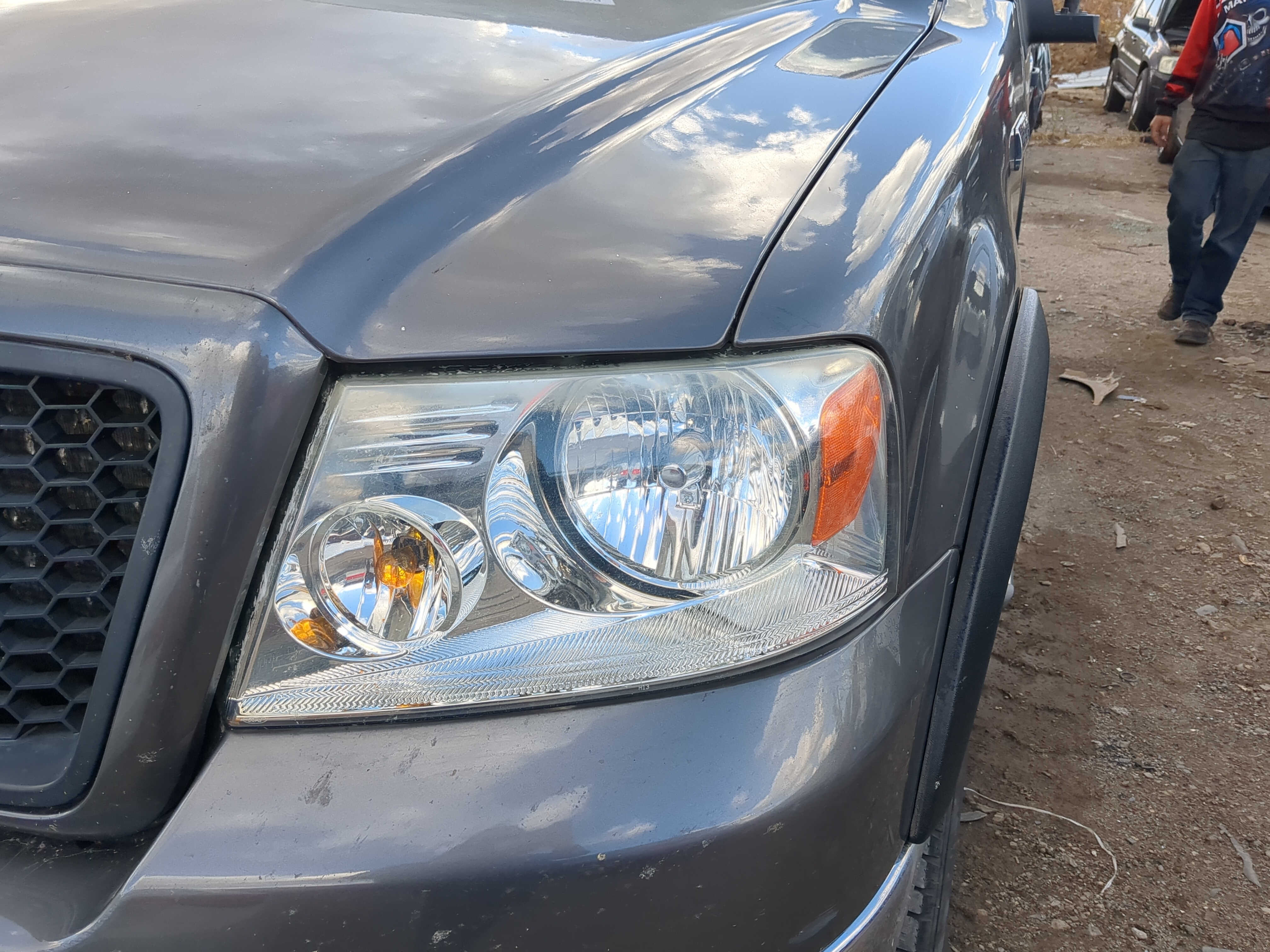 2004-2008 Ford F-150 Driver Left Oem Head Light Headlight Lamp 1210658 - Oemusedautoparts1.com