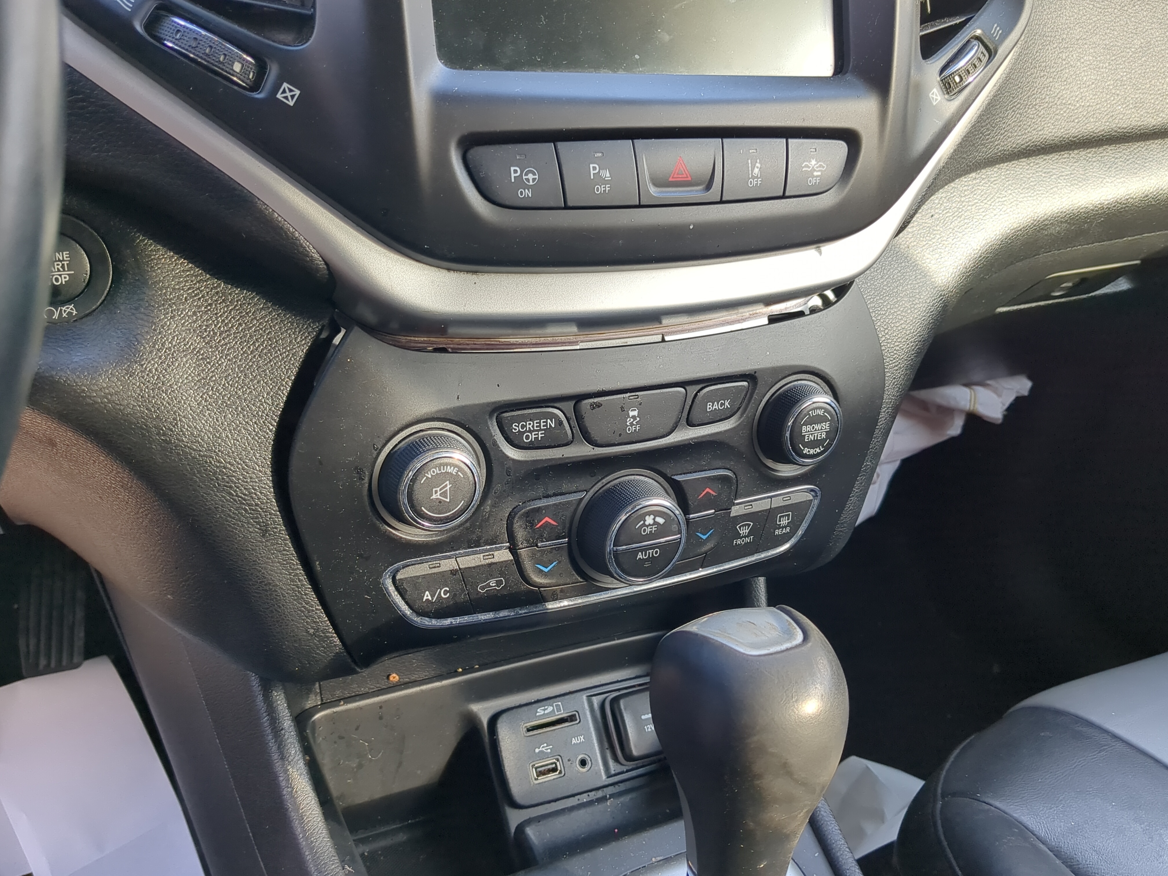 2014-2014 Jeep Cherokee Ac Heater Climate Control 1210714 - Oemusedautoparts1.com