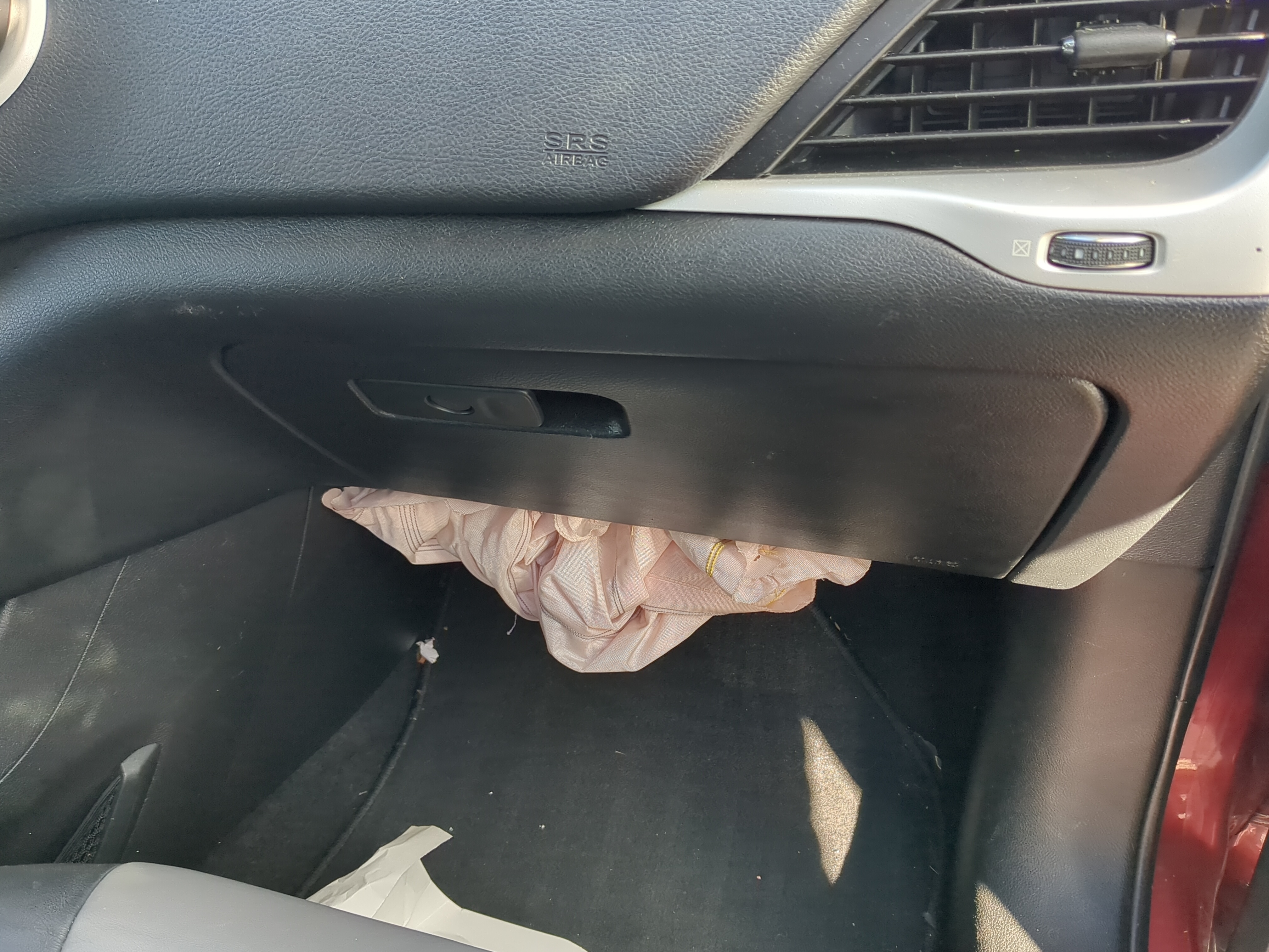 2014 Jeep Cherokee Passenger Glove Box Door Storage Compartment 1210867 - Oemusedautoparts1.com