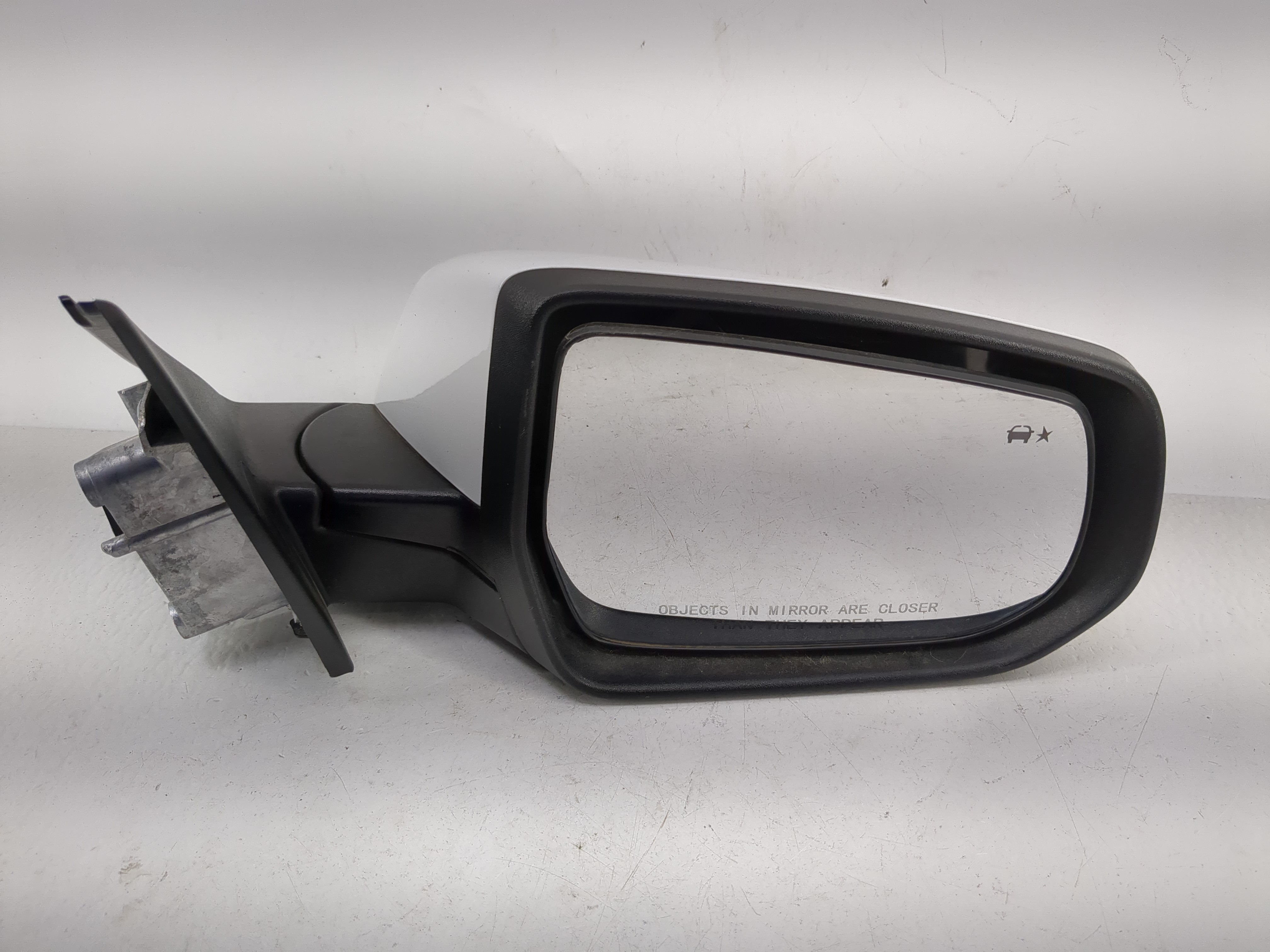 2016-2018 Chevrolet Malibu Passenger Right Side View Power Door Mirror 1210870 - Oemusedautoparts1.com