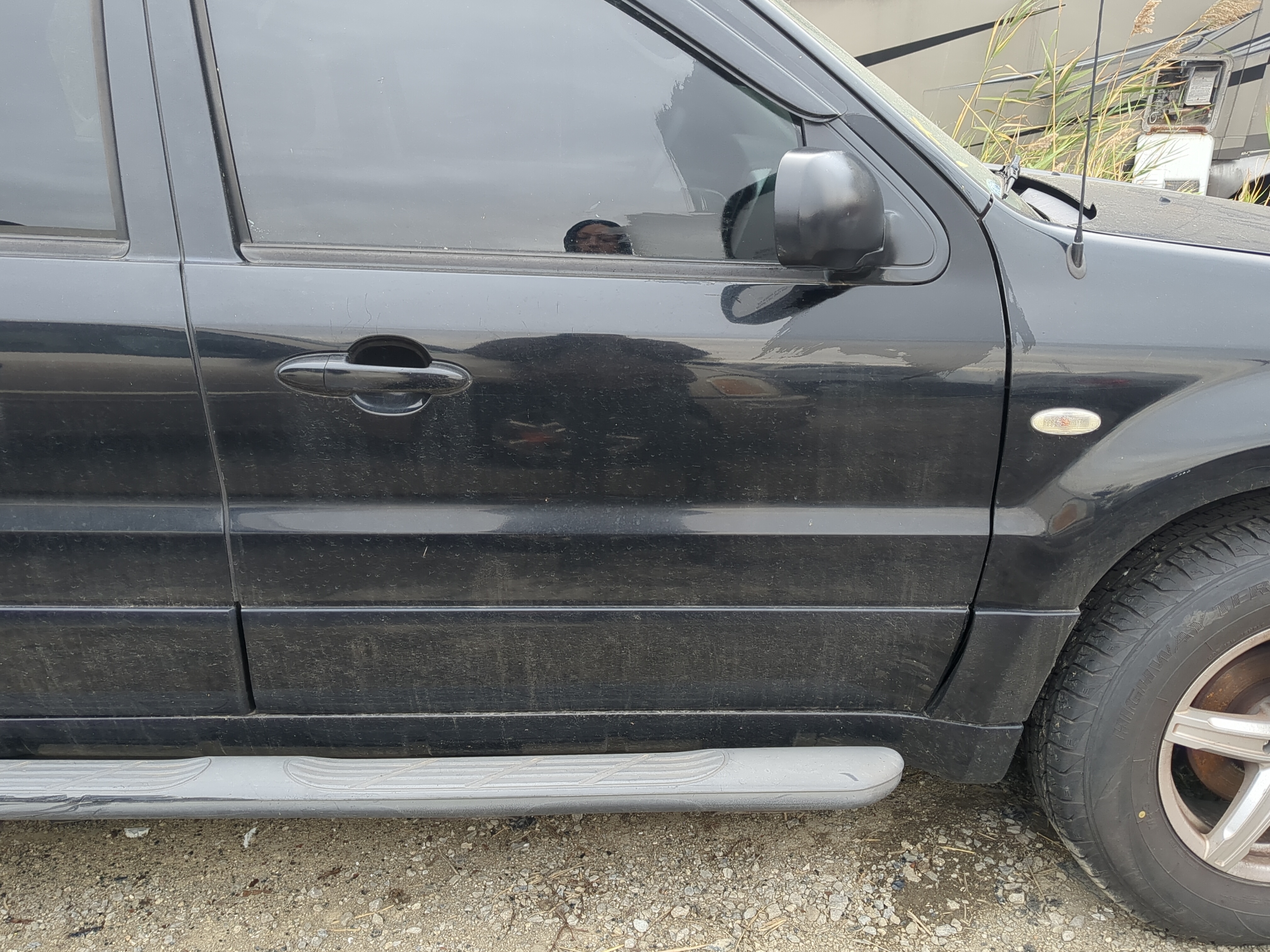 2005-2007 Mercury Mariner Passenger Front Door Oem 1211067 - Oemusedautoparts1.com