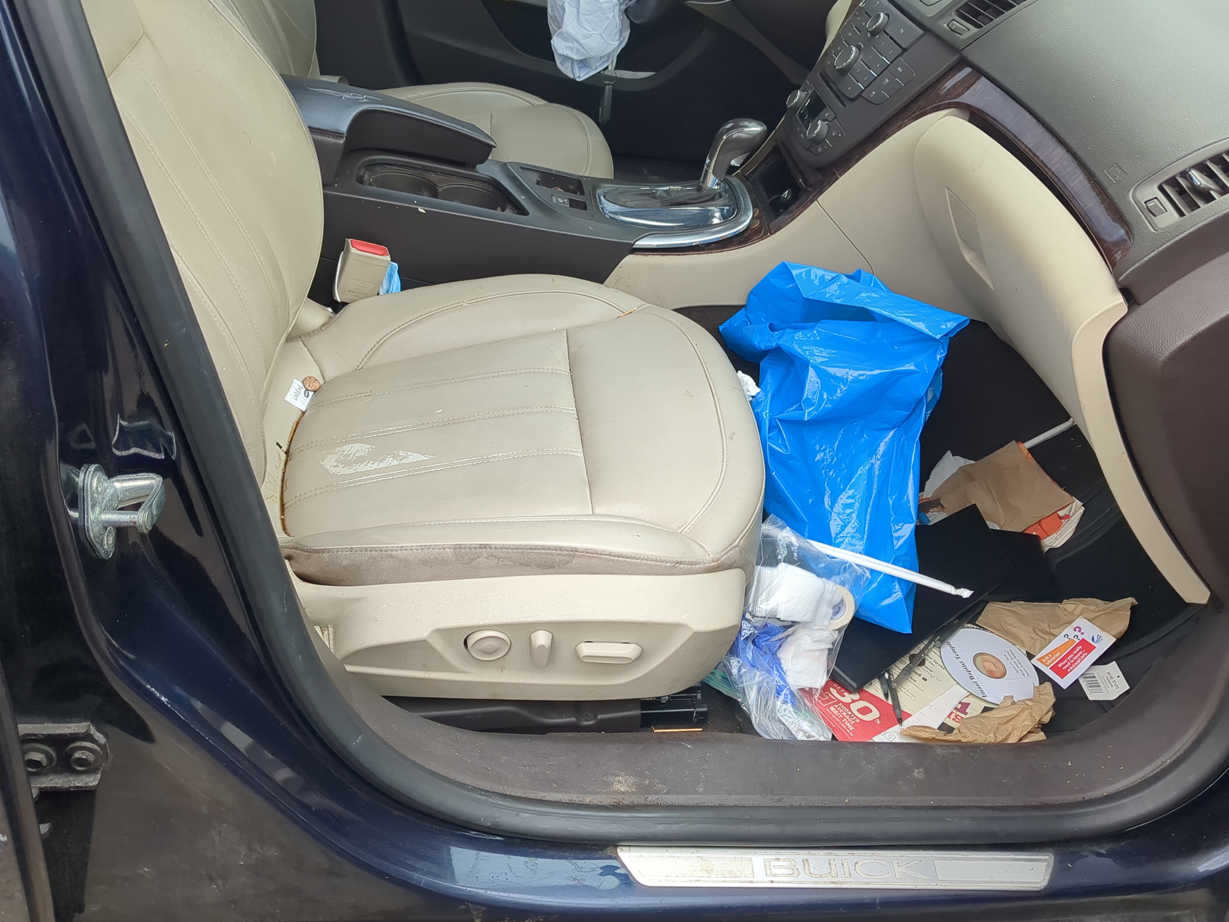 2012-2012 Buick Regal Passenger Front Seat Oem 1211176 - Oemusedautoparts1.com