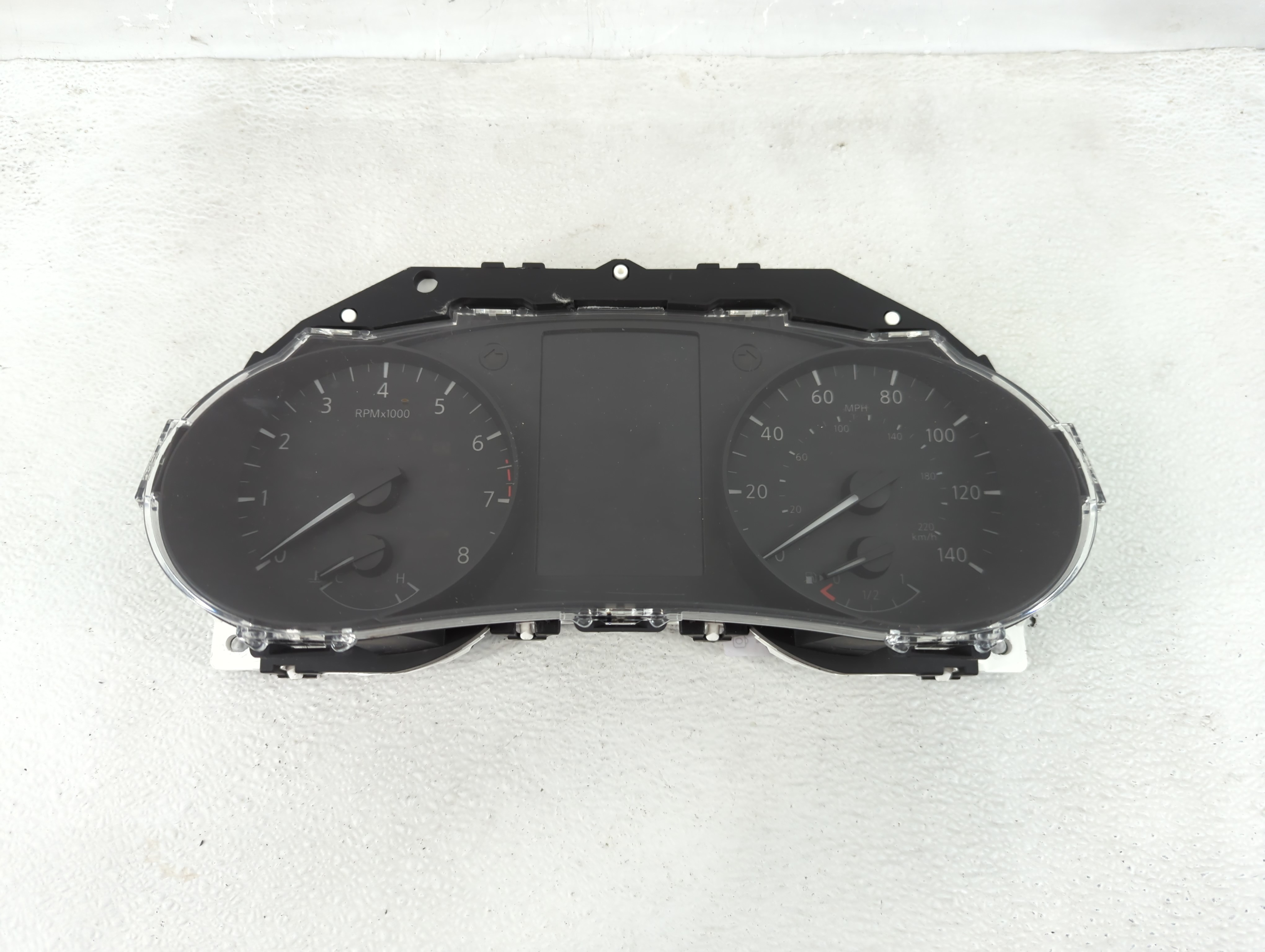 2018-2018 Nissan Rogue Speedometer Instrument Cluster Gauges 248107fh0a 1211246 - Oemusedautoparts1.com