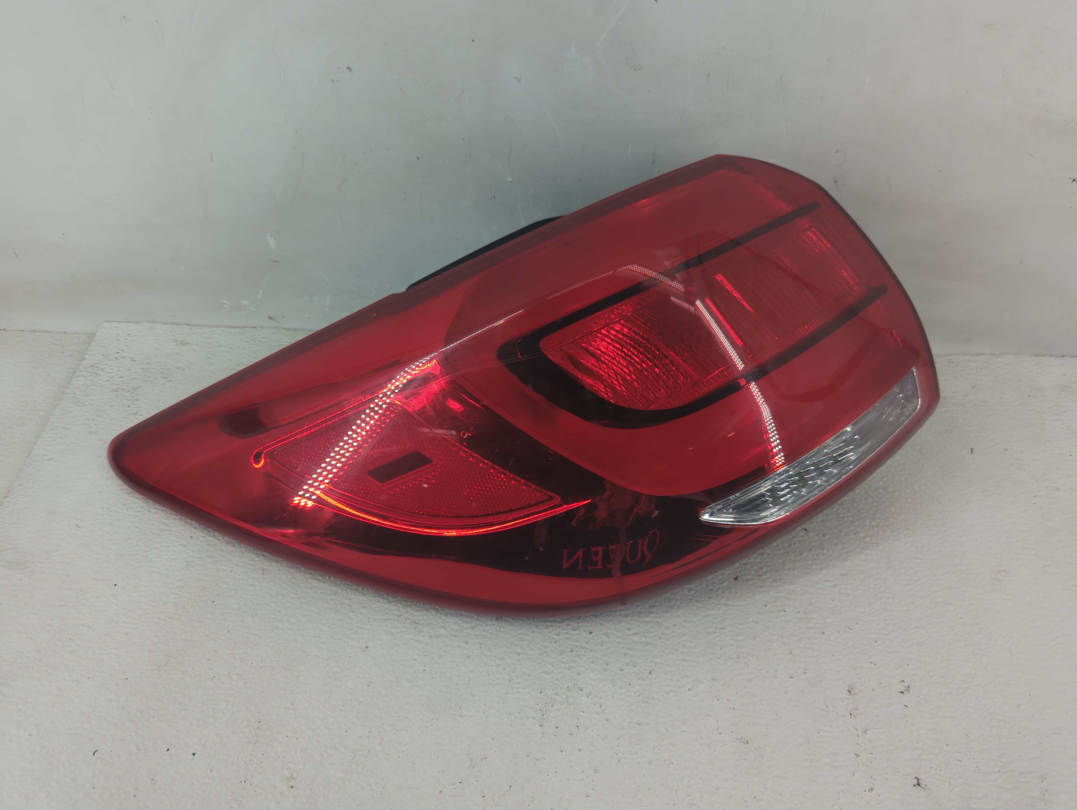 2014-2016 Kia Sportage Driver Left Side Tail Light Taillight Oem 1211268 - Oemusedautoparts1.com