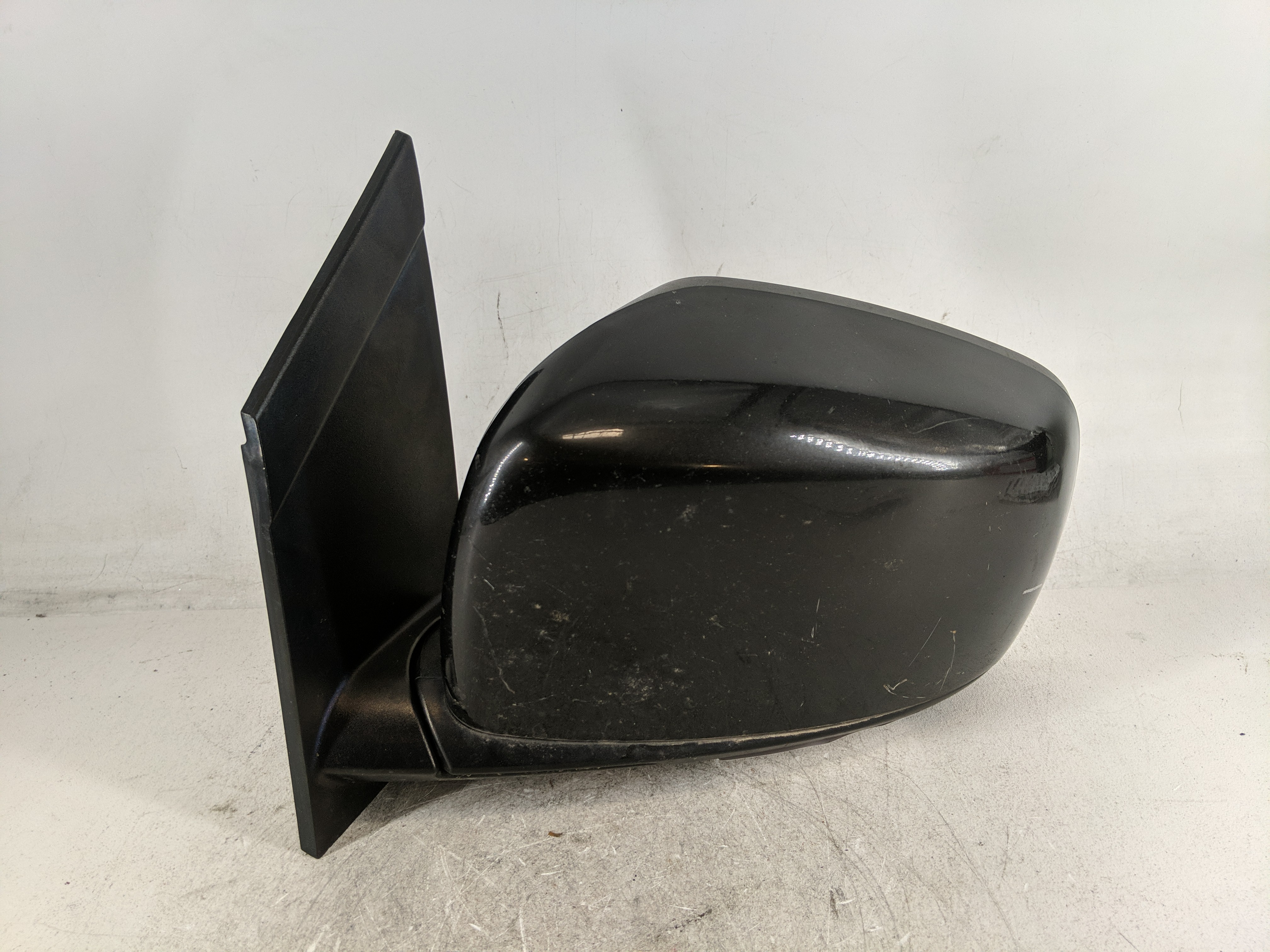 2011 Chrysler Town & Country Driver Left Side View Power Door Mirror 1211466 - Oemusedautoparts1.com