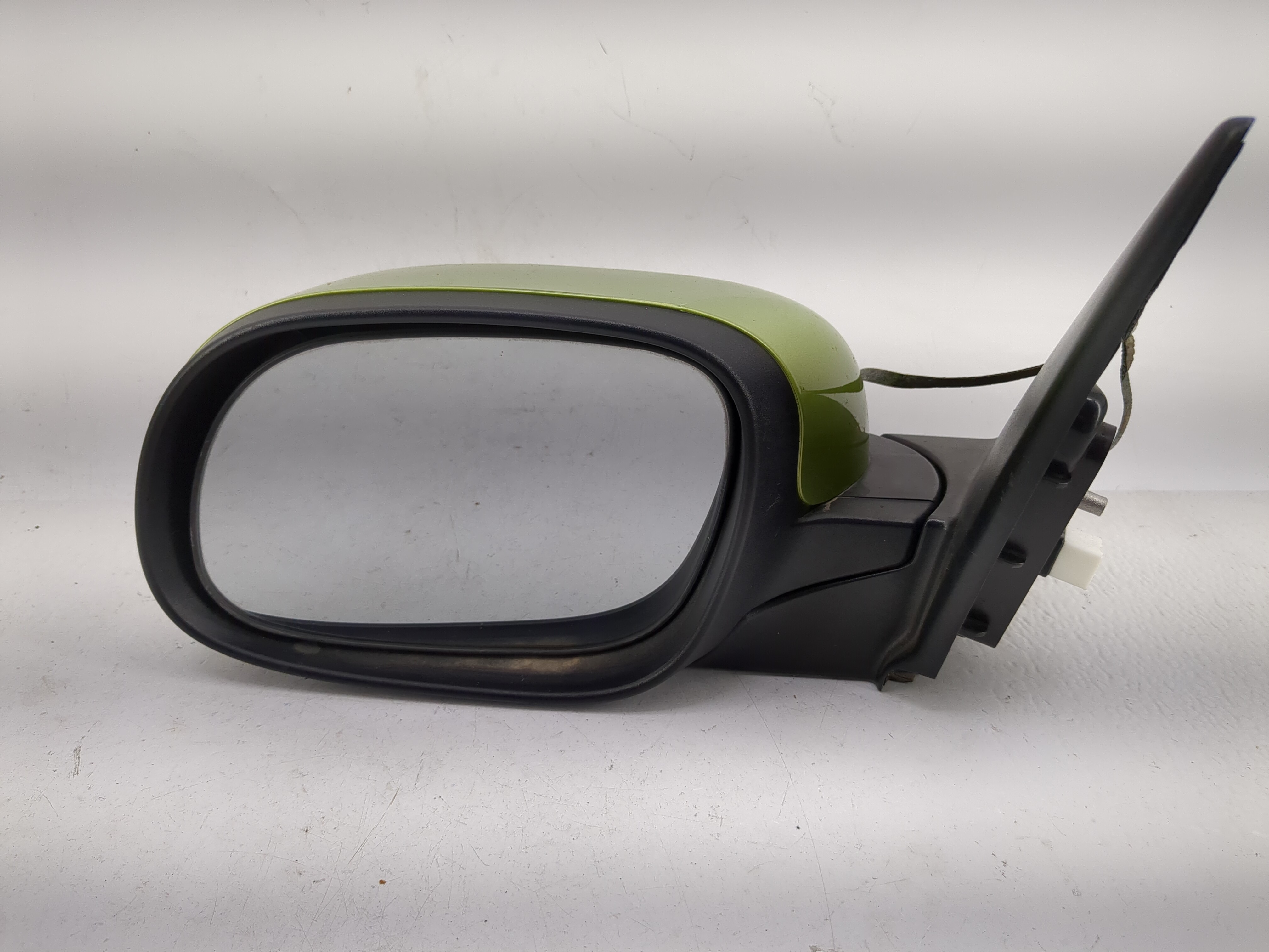 2017-2019 Ford Escape Driver Left Side View Power Door Mirror Green 1211471 - Oemusedautoparts1.com