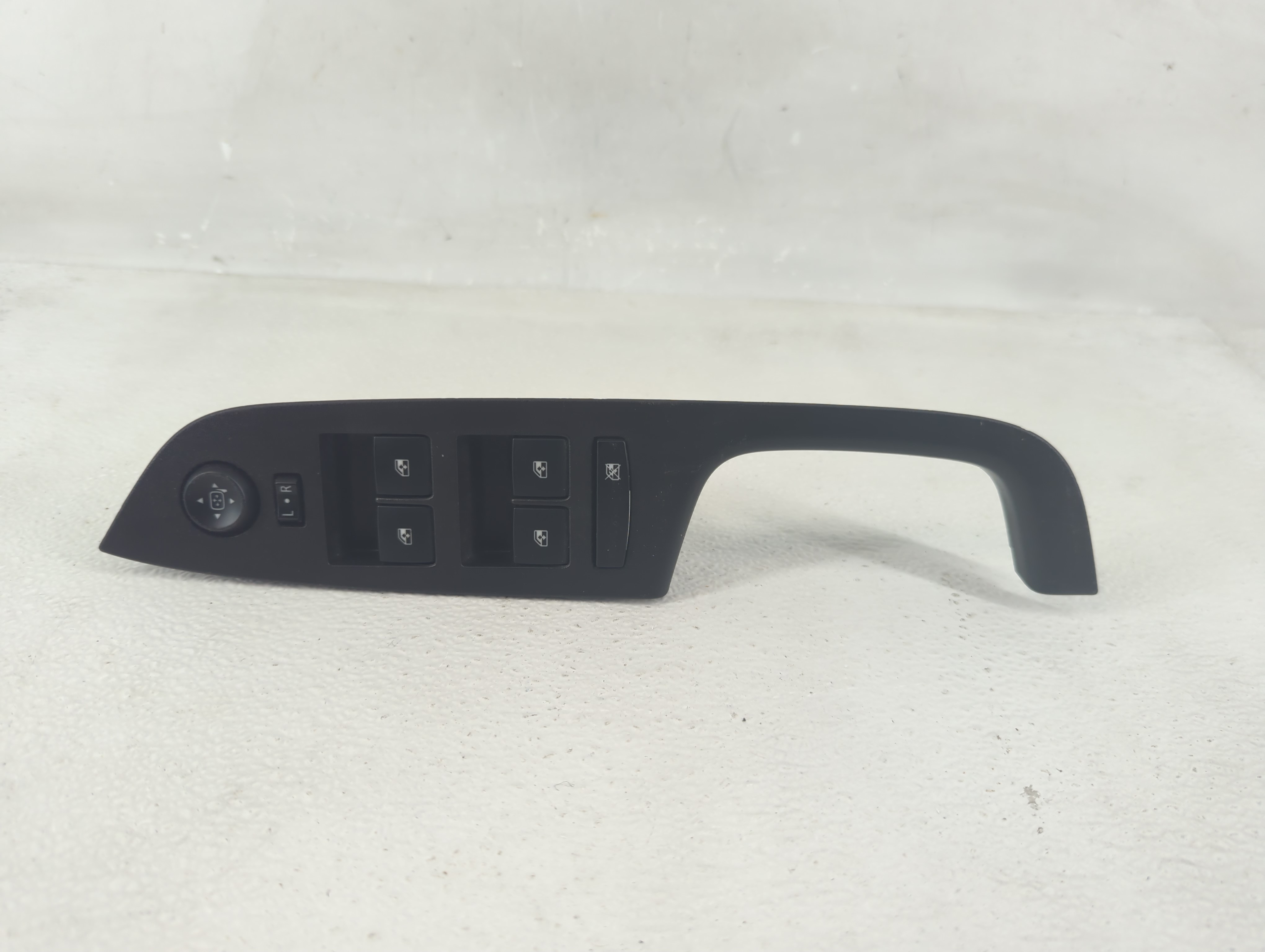 2016-2017 Chevrolet Equinox Driver Left Door Master Power Window Switch 1211507 - Oemusedautoparts1.com