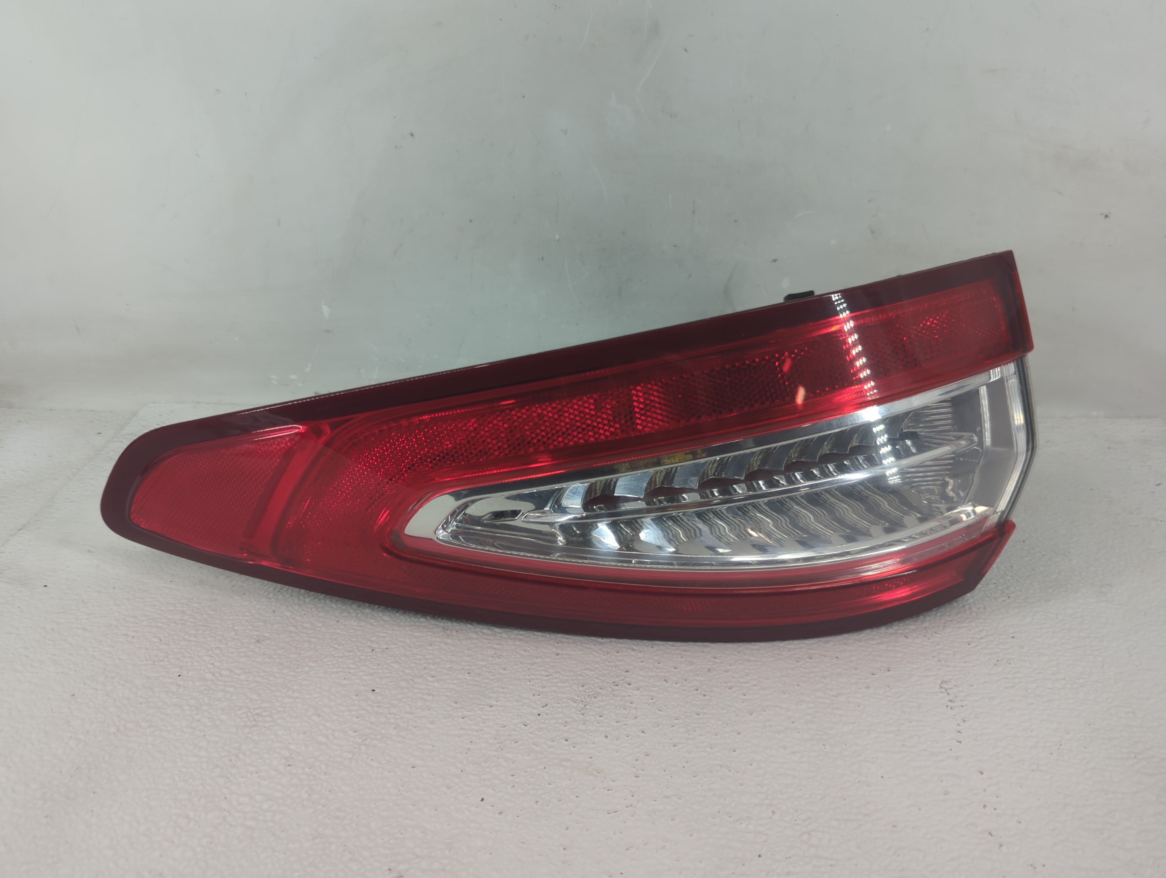 2013-2016 Ford Fusion Passenger Right Side Tail Light Taillight Oem 1211513 - Oemusedautoparts1.com