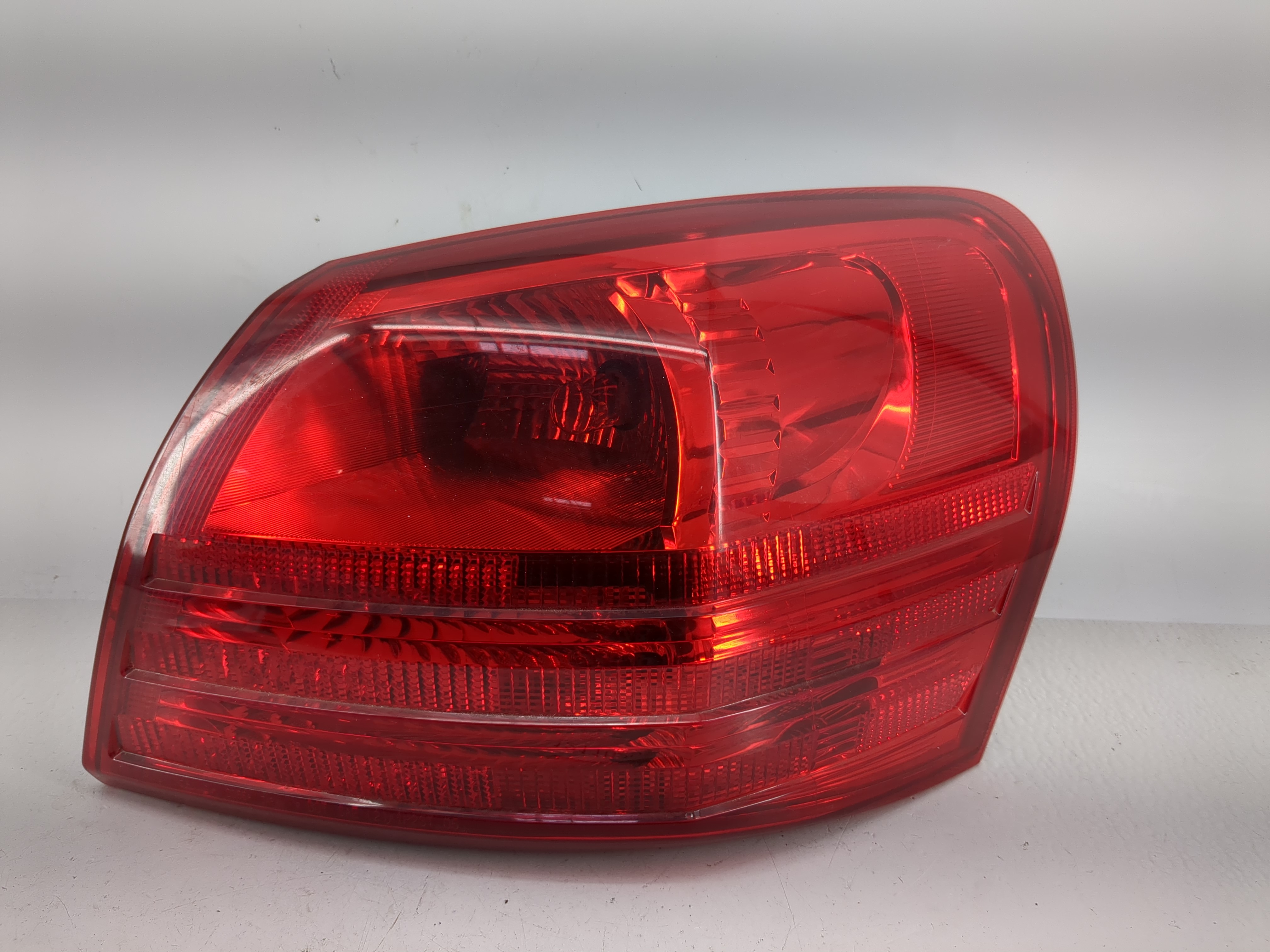 2008-2015 Nissan Rogue Passenger Right Side Tail Light Taillight Oem 1211629 - Oemusedautoparts1.com