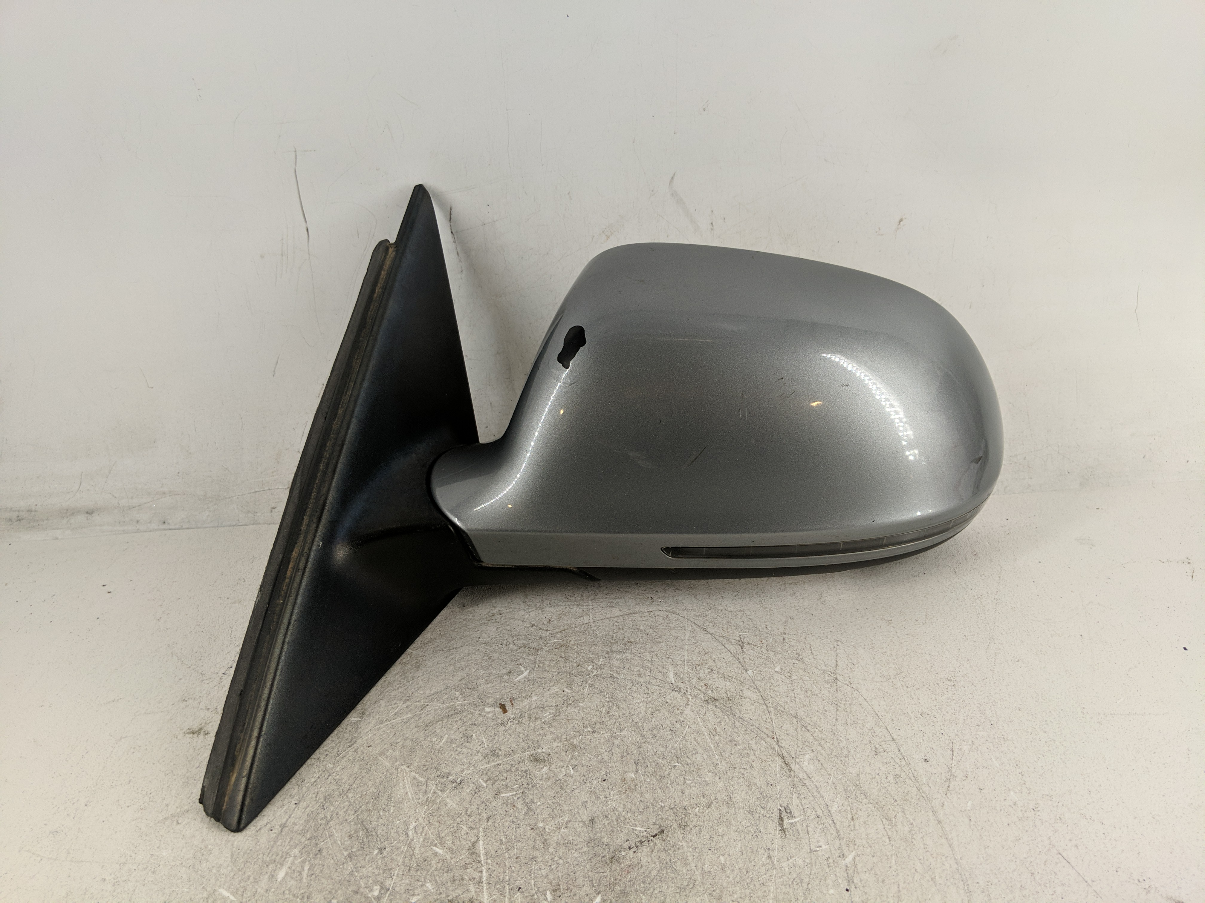 2009-2009 Audi A4 Driver Left Side View Power Door Mirror Gray 1211644 - Oemusedautoparts1.com