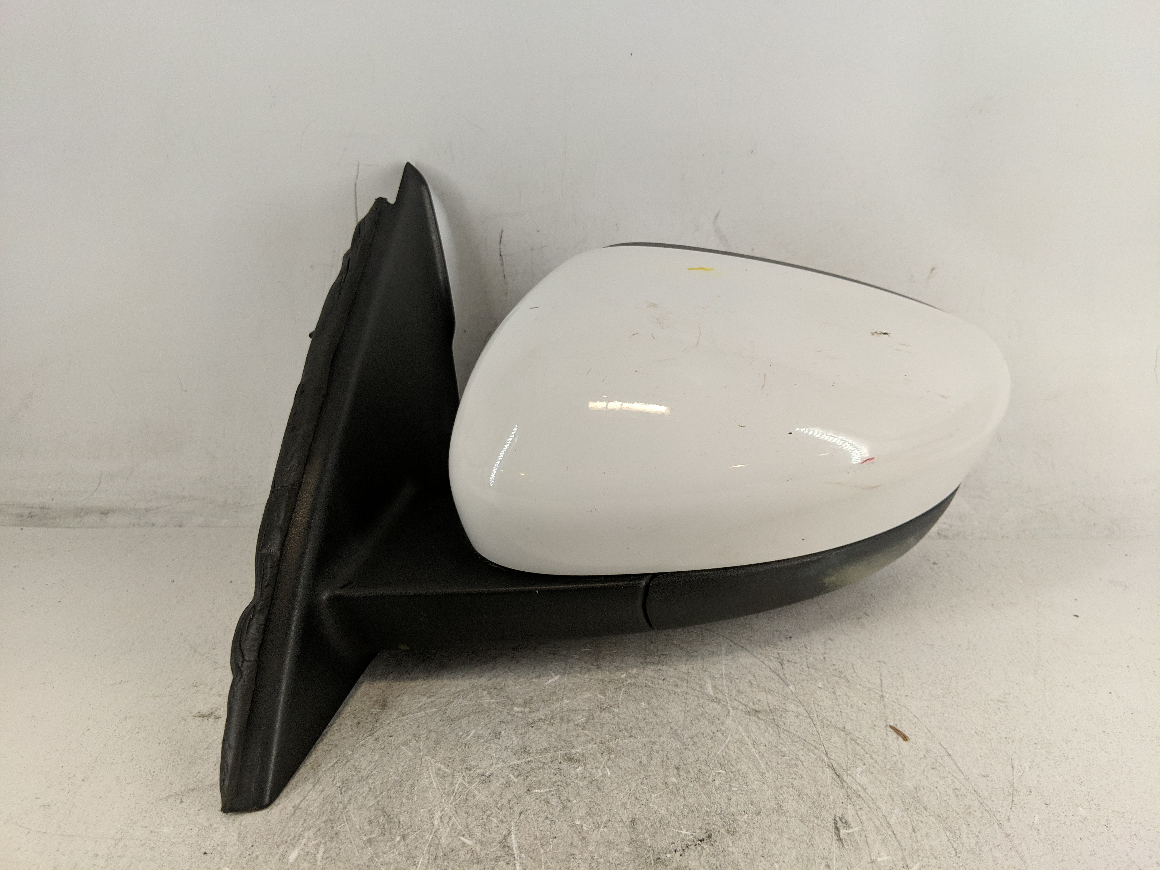 2022 Ford Escape Driver Left Side View Power Door Mirror White 1211655 - Oemusedautoparts1.com