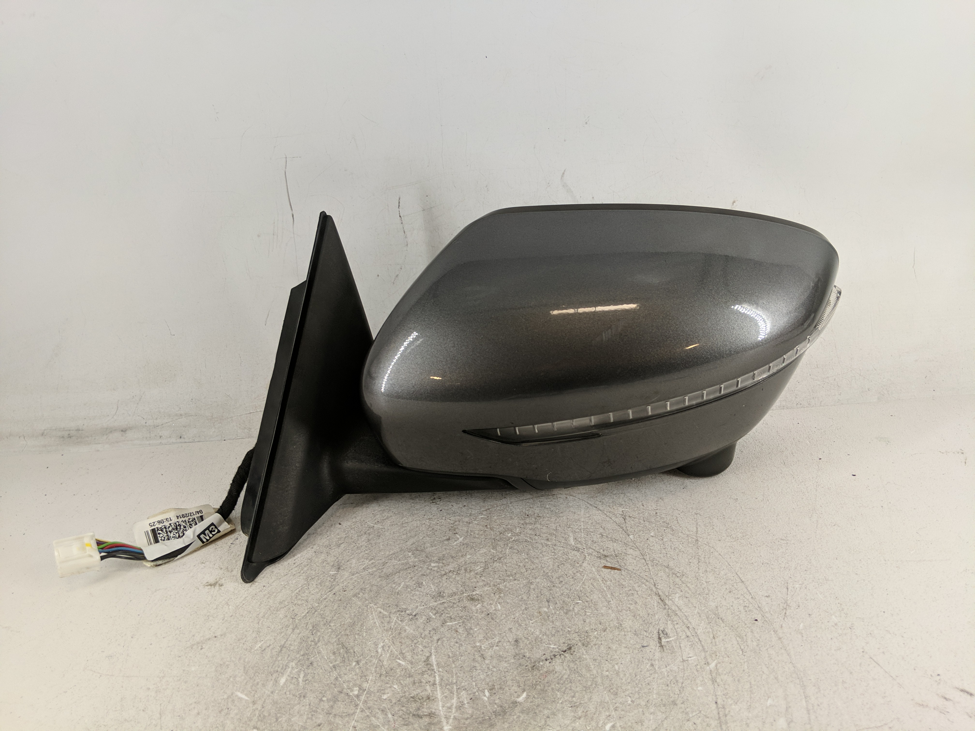 2014-2016 Nissan Rogue Driver Left Side View Power Door Mirror Gray 1211658 - Oemusedautoparts1.com