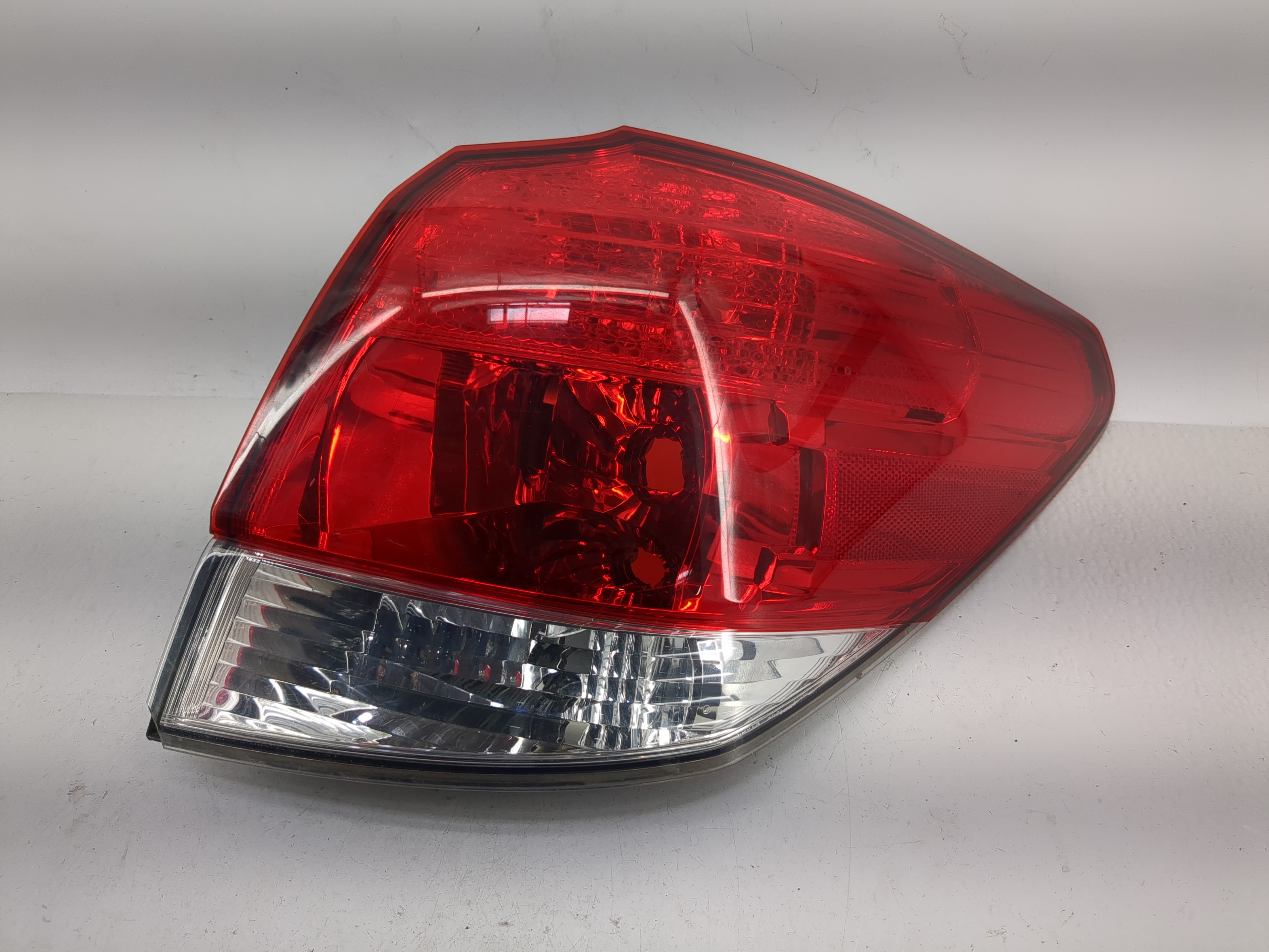 2010-2013 Subaru Legacy Passenger Right Side Tail Light Taillight Oem 1211855 - Oemusedautoparts1.com