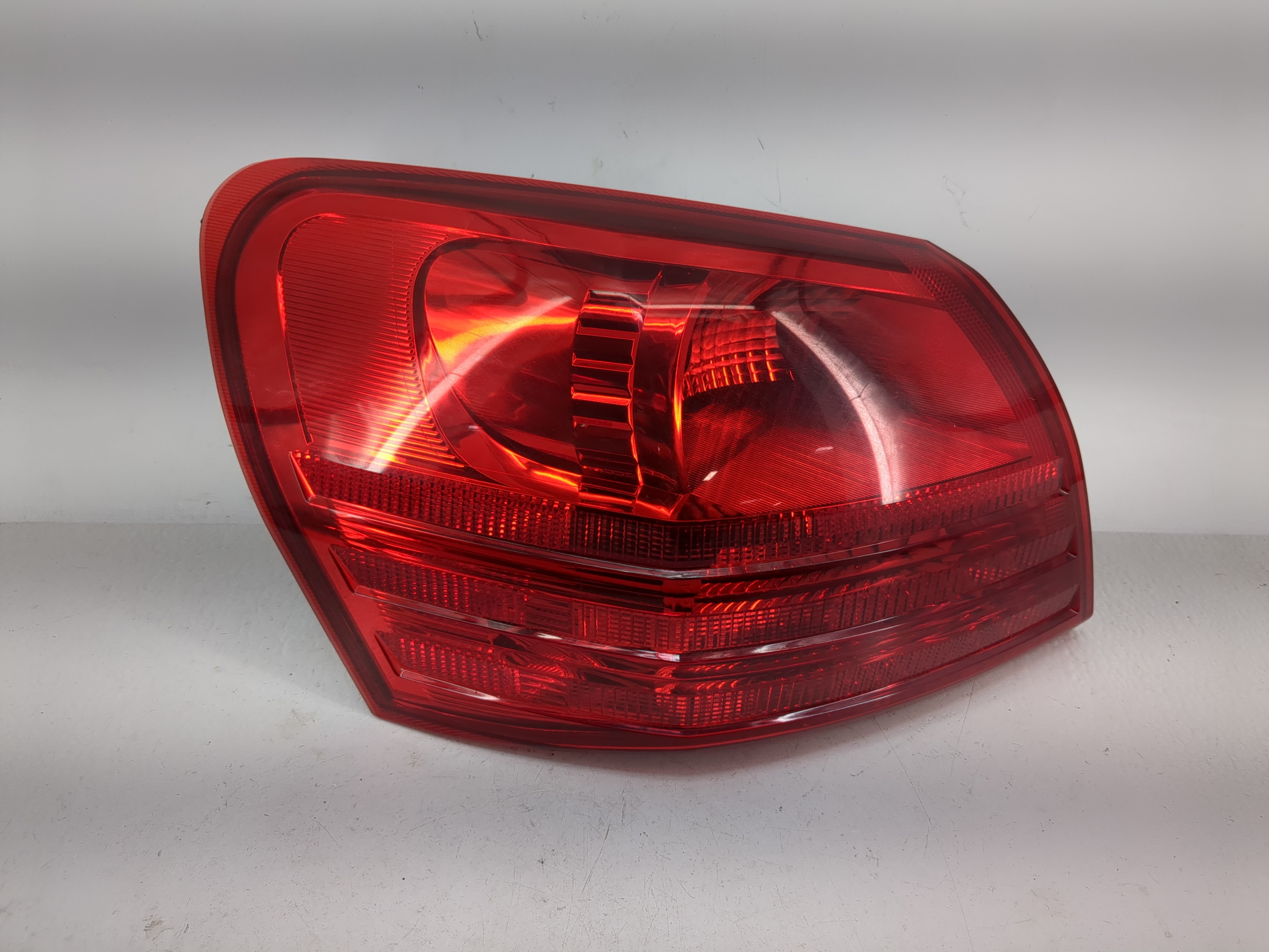 2008-2015 Nissan Rogue Passenger Right Side Tail Light Taillight Oem 1211859 - Oemusedautoparts1.com