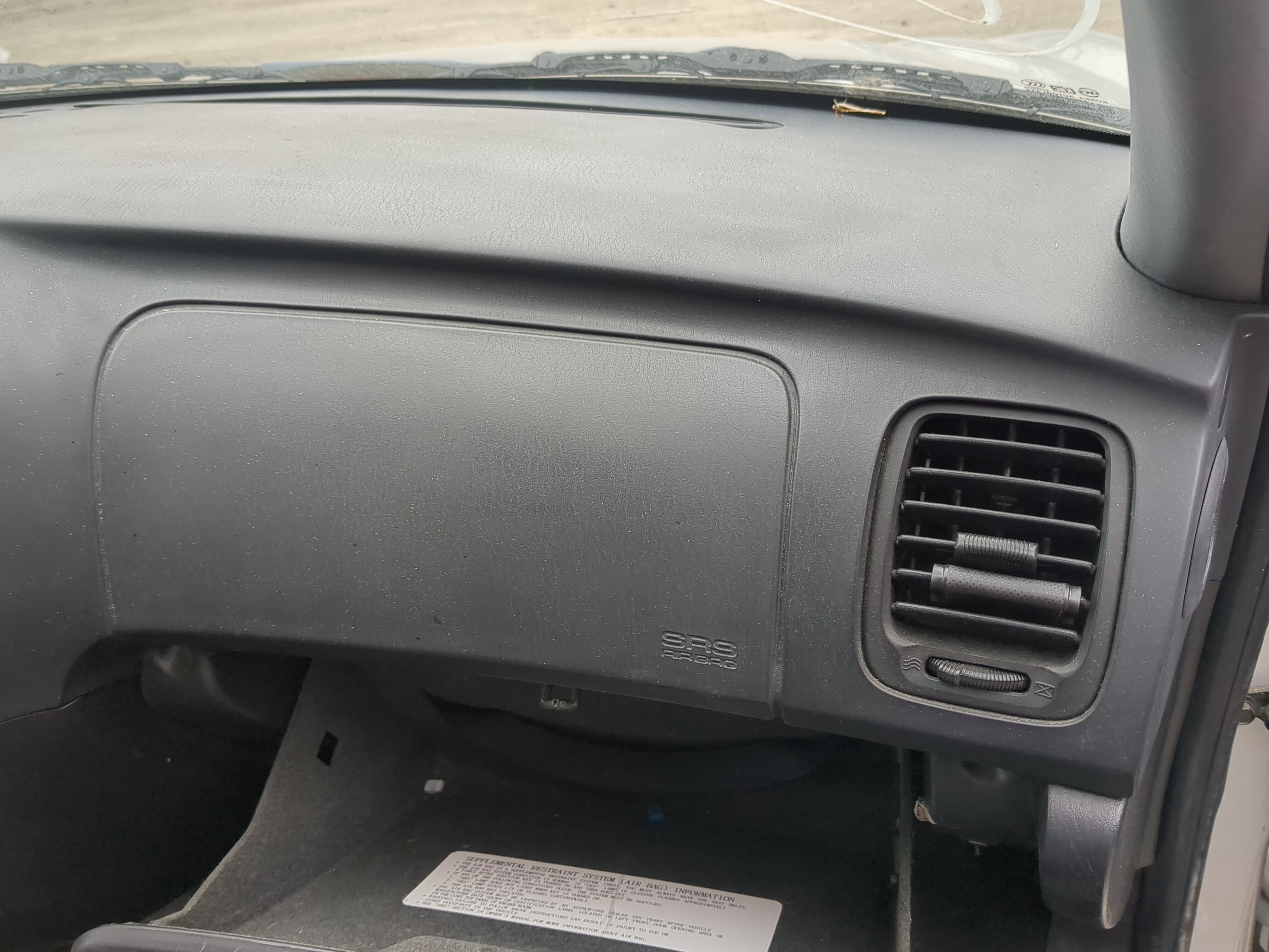 1999-2005 Hyundai Sonata Air Bag Passenger Right Dashboard Oem 1211896 - Oemusedautoparts1.com