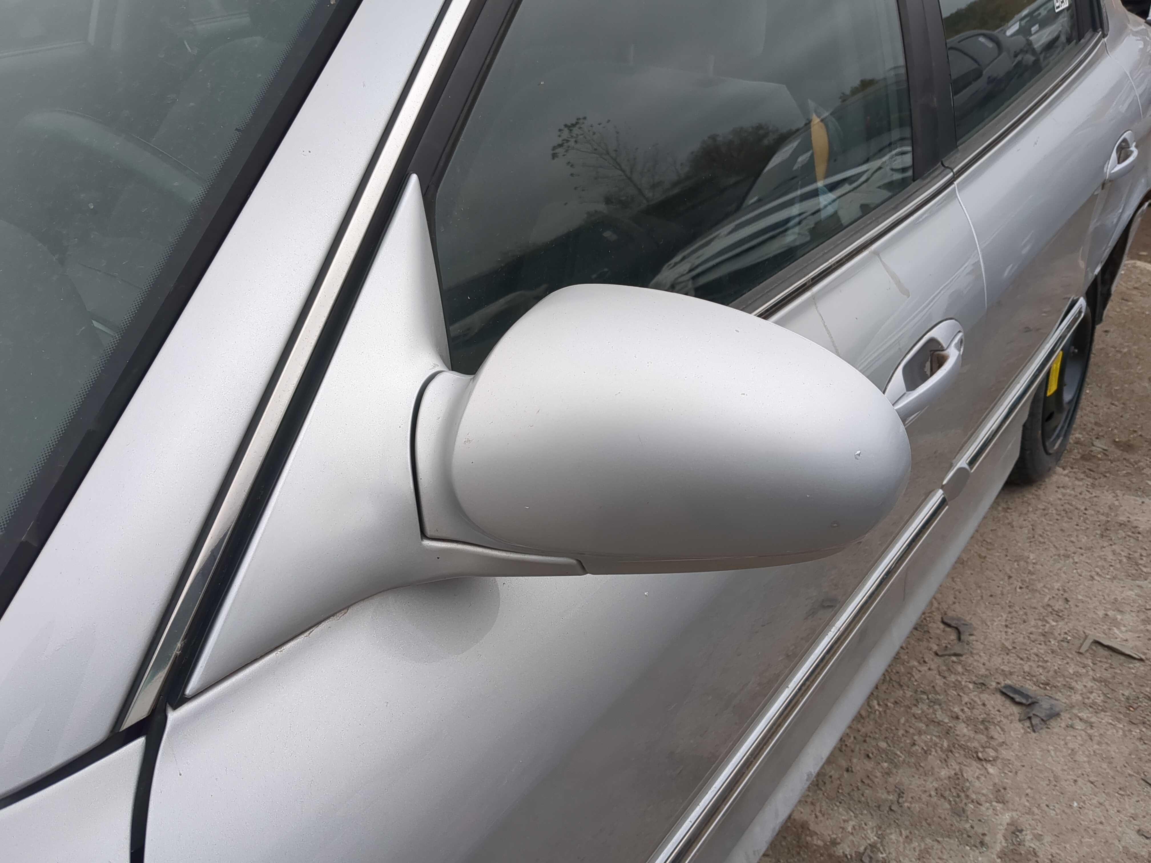 1999-2005 Hyundai Sonata Driver Left Side View Power Door Mirror 1211920 - Oemusedautoparts1.com