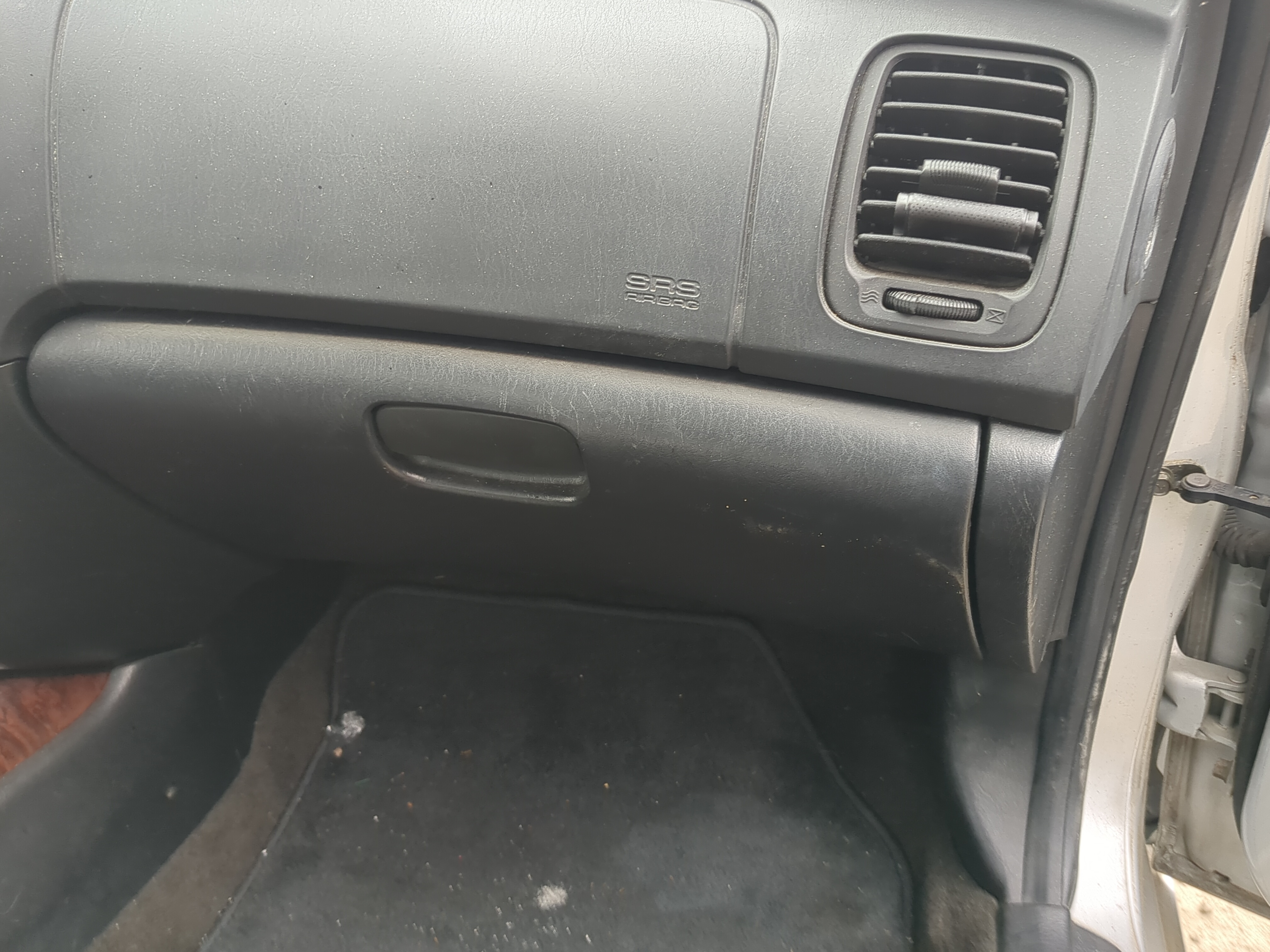 2004 Hyundai Sonata Passenger Glove Box Door Storage Compartment 1211995 - Oemusedautoparts1.com