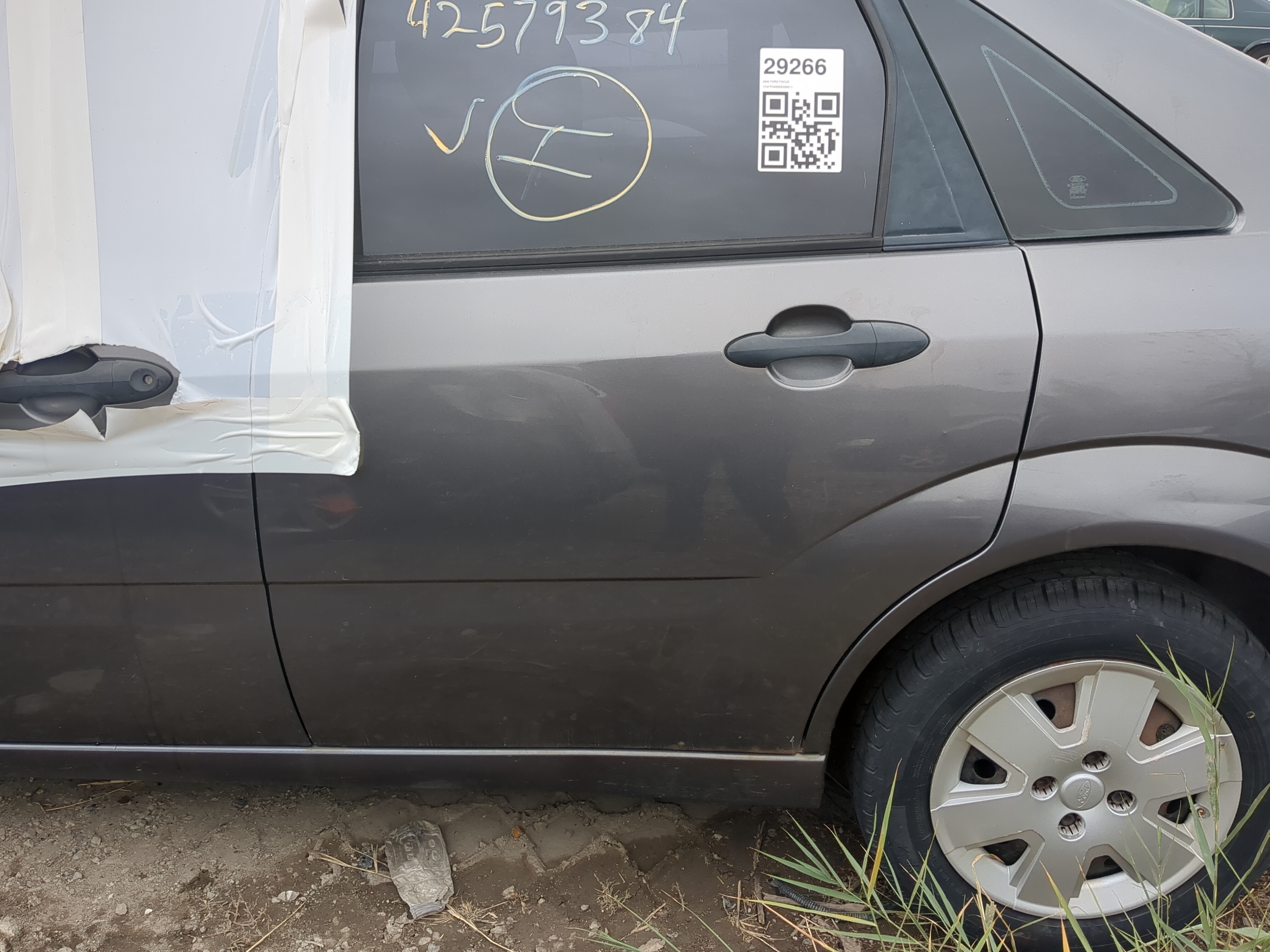 2001-2007 Ford Focus Driver Rear Door Oem 1212184 - Oemusedautoparts1.com