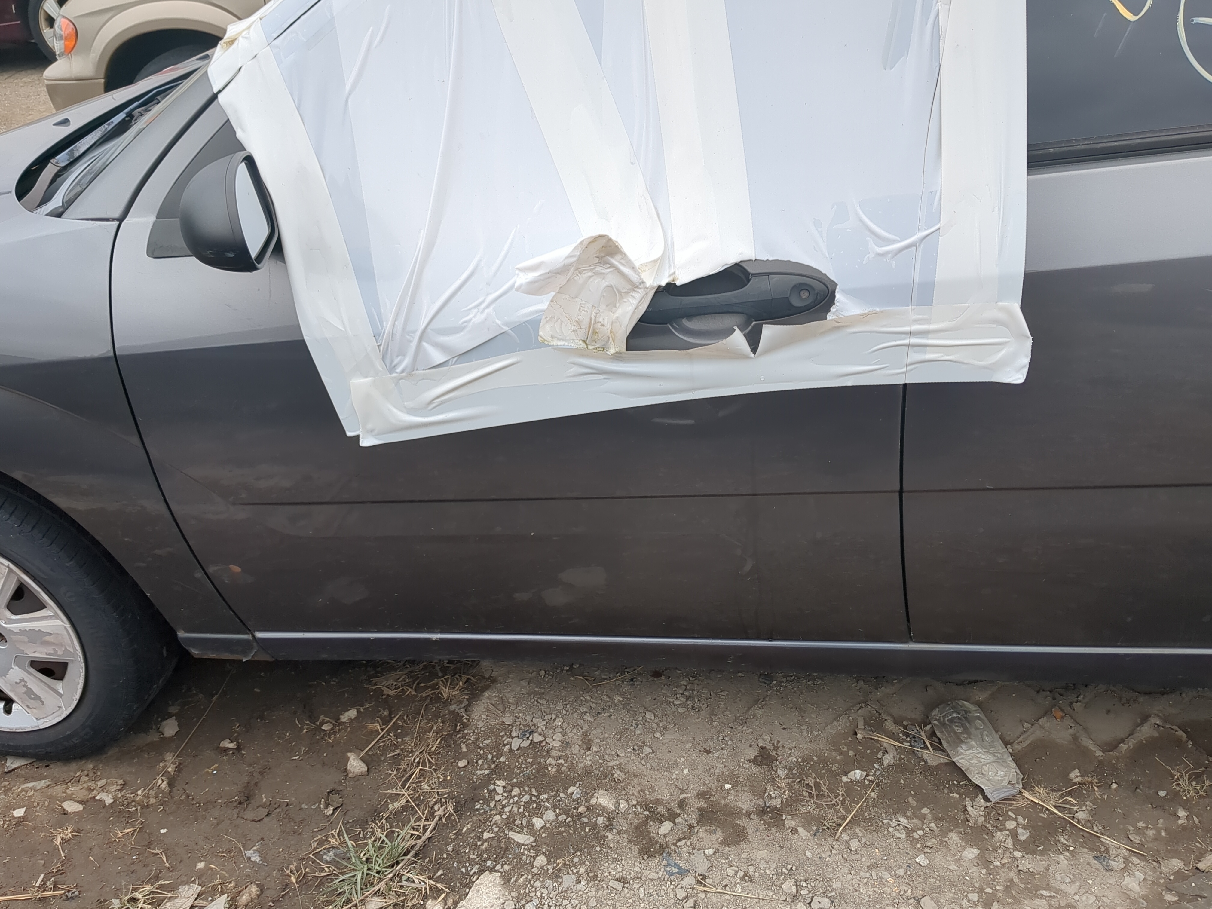 2000-2007 Ford Focus Driver Front Door Oem 1212274 - Oemusedautoparts1.com