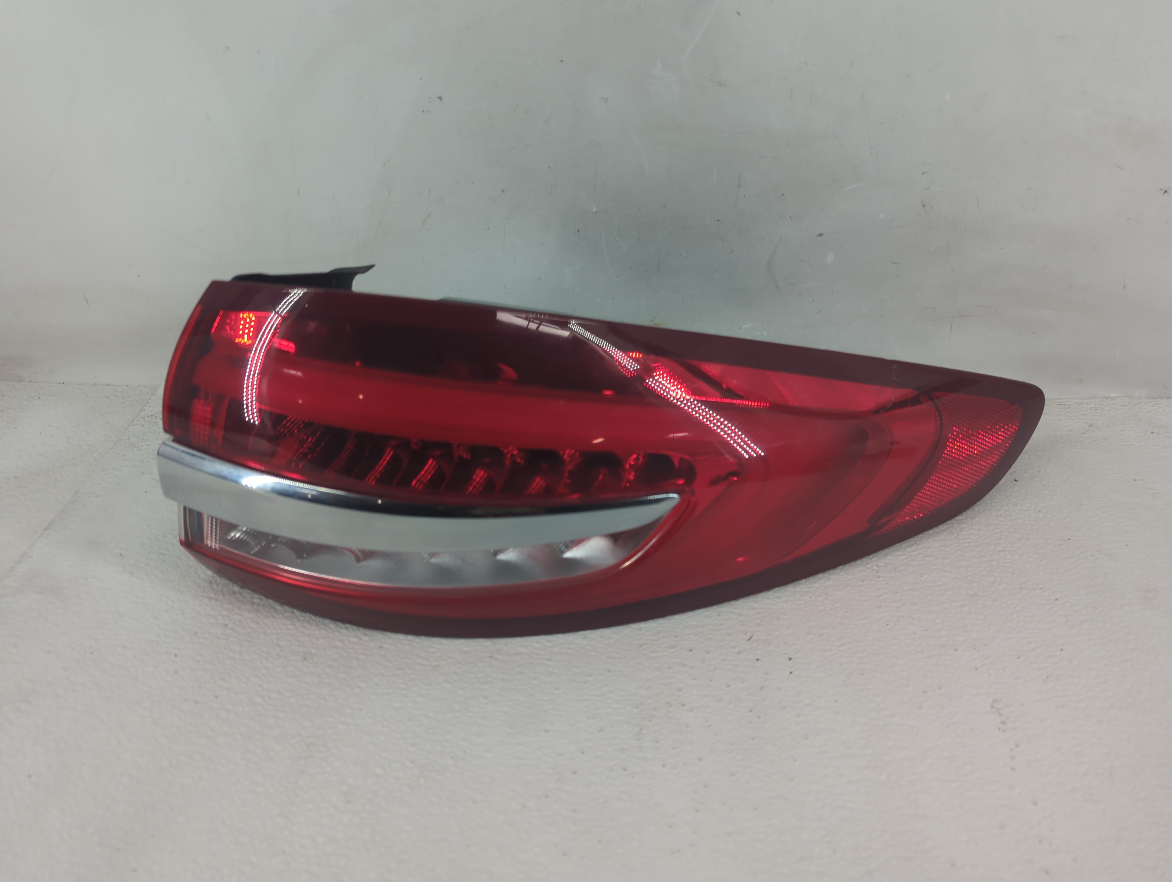 2017-2020 Ford Fusion Passenger Right Side Tail Light Taillight Oem 1212498 - Oemusedautoparts1.com