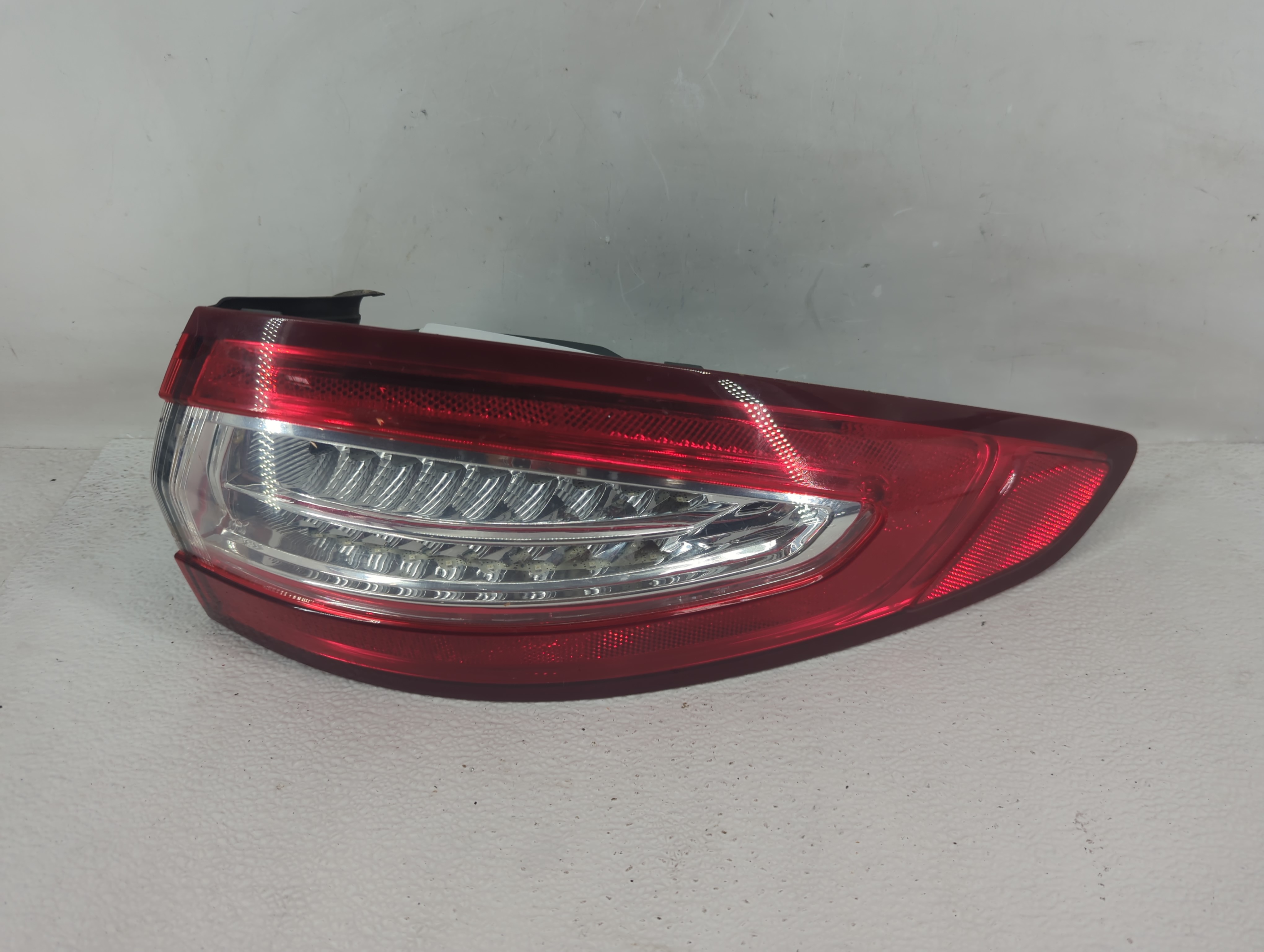 2013-2016 Ford Fusion Passenger Right Side Tail Light Taillight Oem 1212502 - Oemusedautoparts1.com