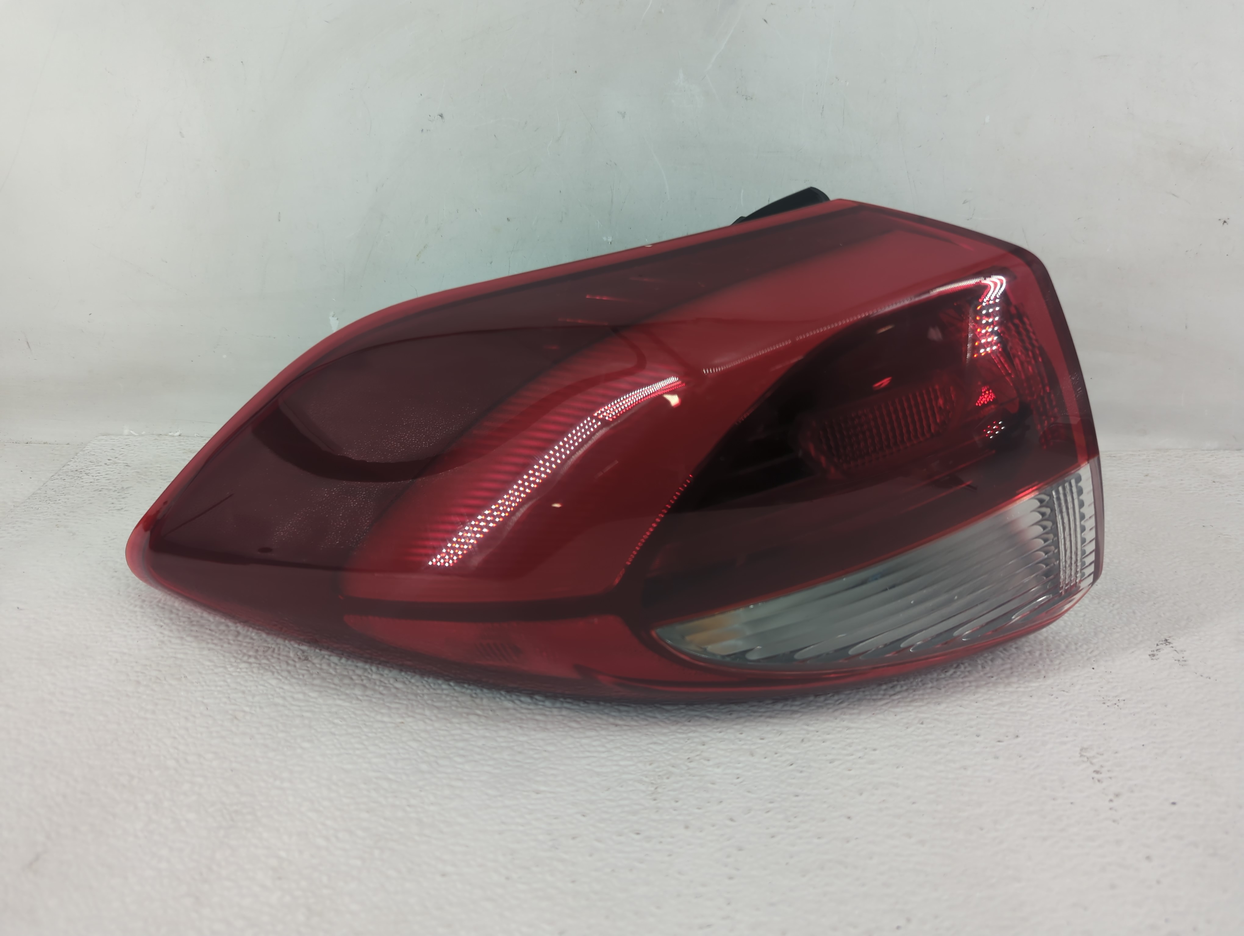 2016-2018 Hyundai Tucson Driver Left Side Tail Light Taillight Oem 1212506 - Oemusedautoparts1.com
