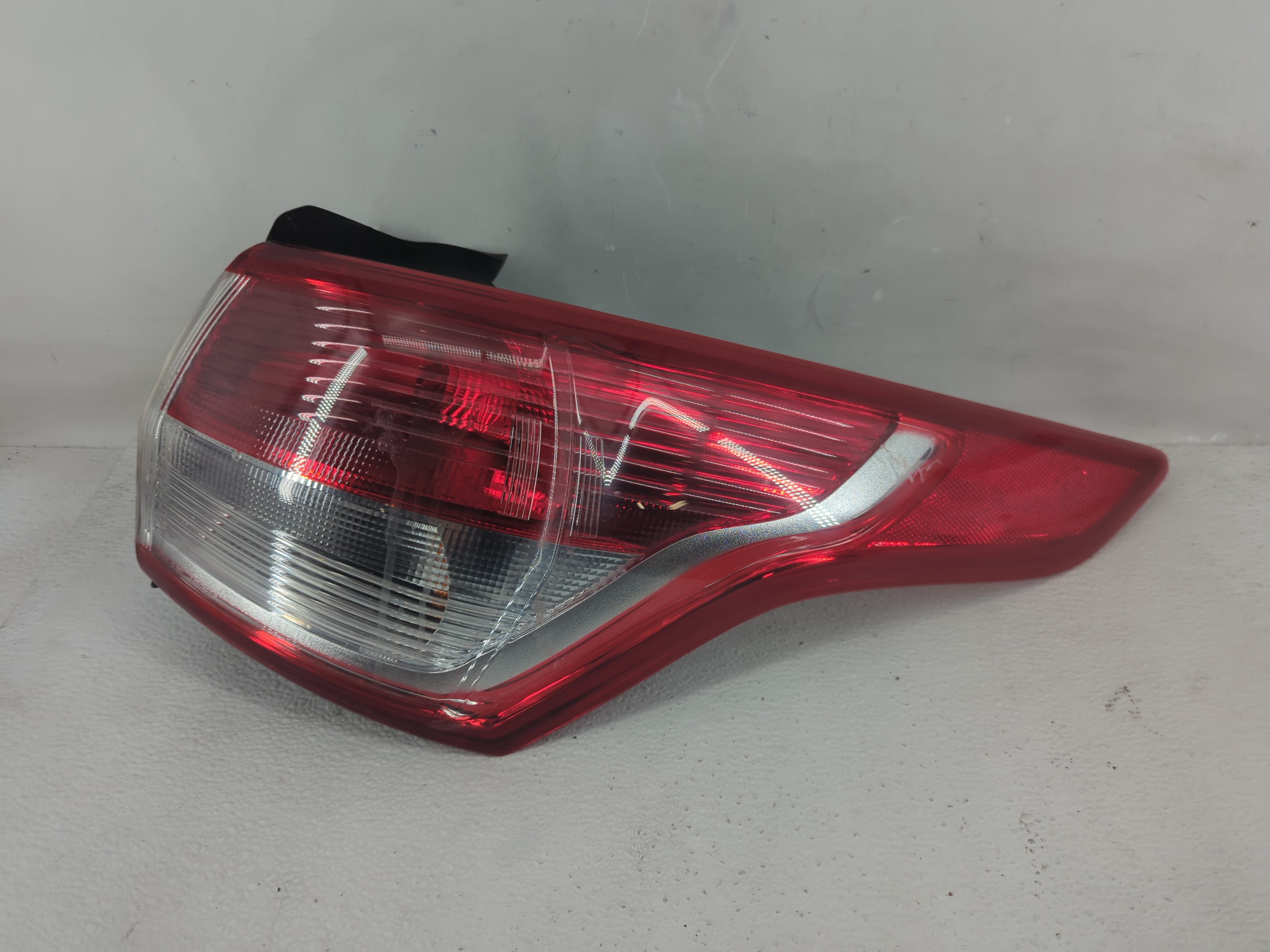 2013-2016 Ford Escape Passenger Right Side Tail Light Taillight Oem 1212541 - Oemusedautoparts1.com