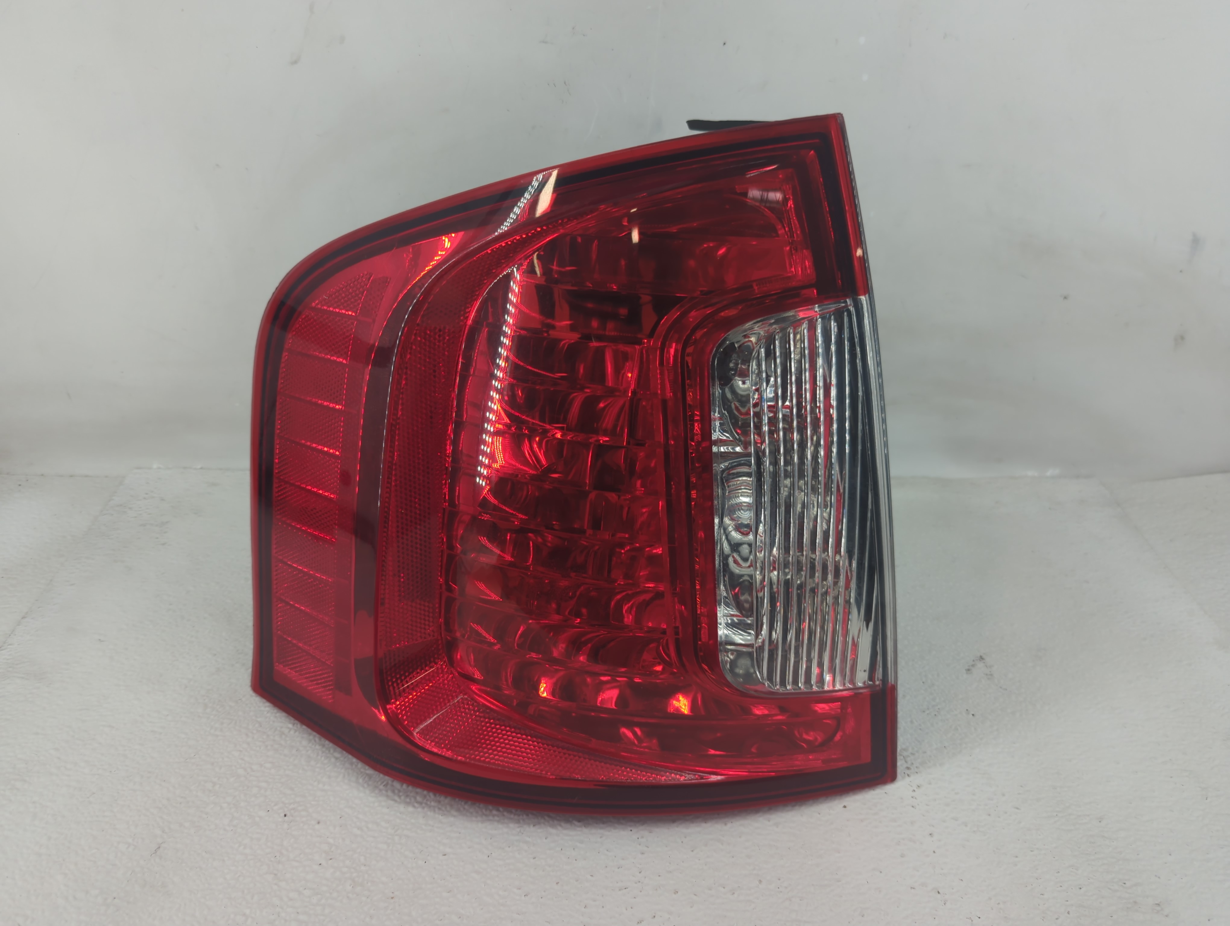 2011-2014 Ford Edge Driver Left Side Tail Light Taillight Oem 1212543 - Oemusedautoparts1.com