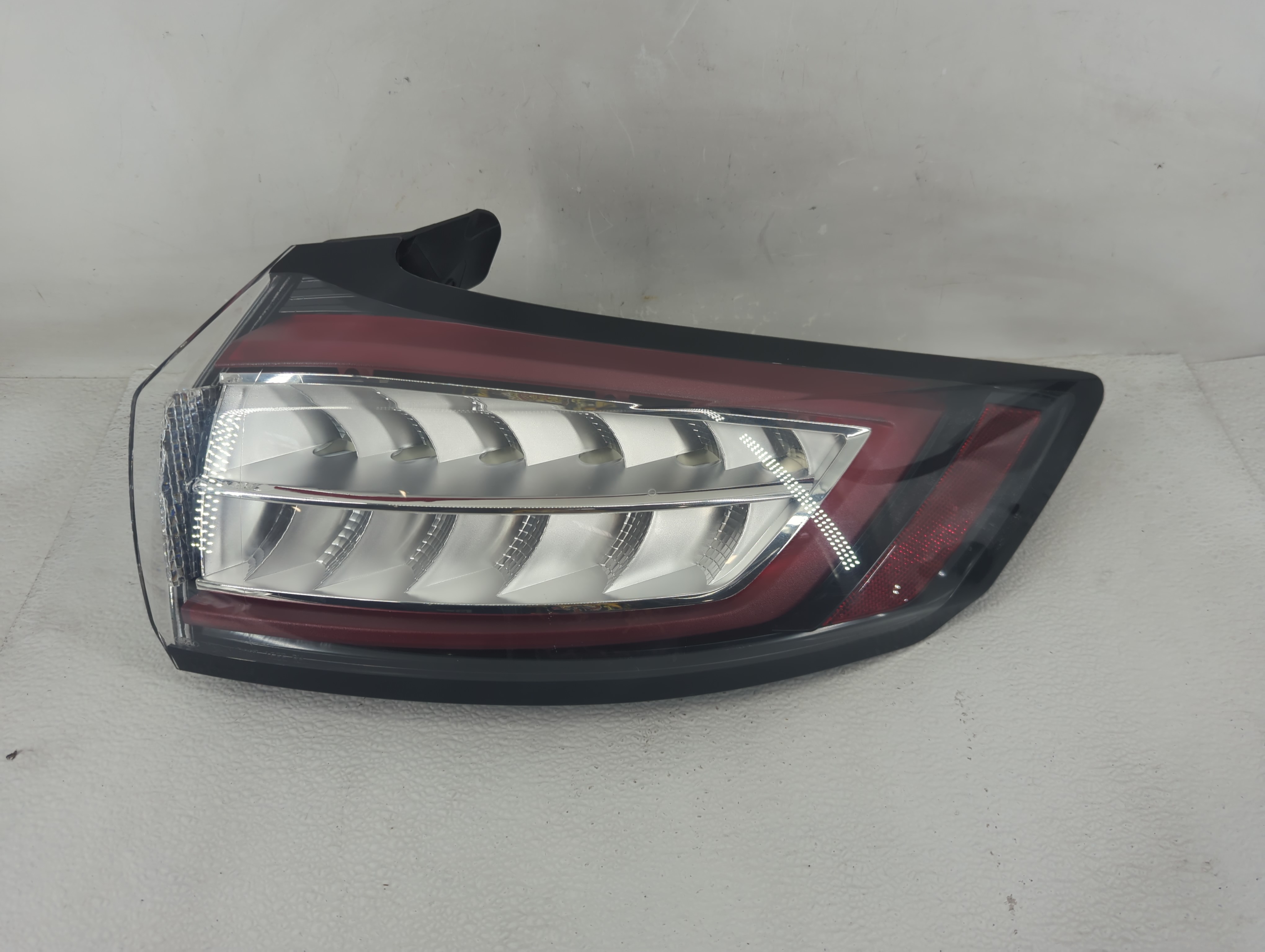 2015-2018 Ford Edge Passenger Right Side Tail Light Taillight Oem 1212571 - Oemusedautoparts1.com