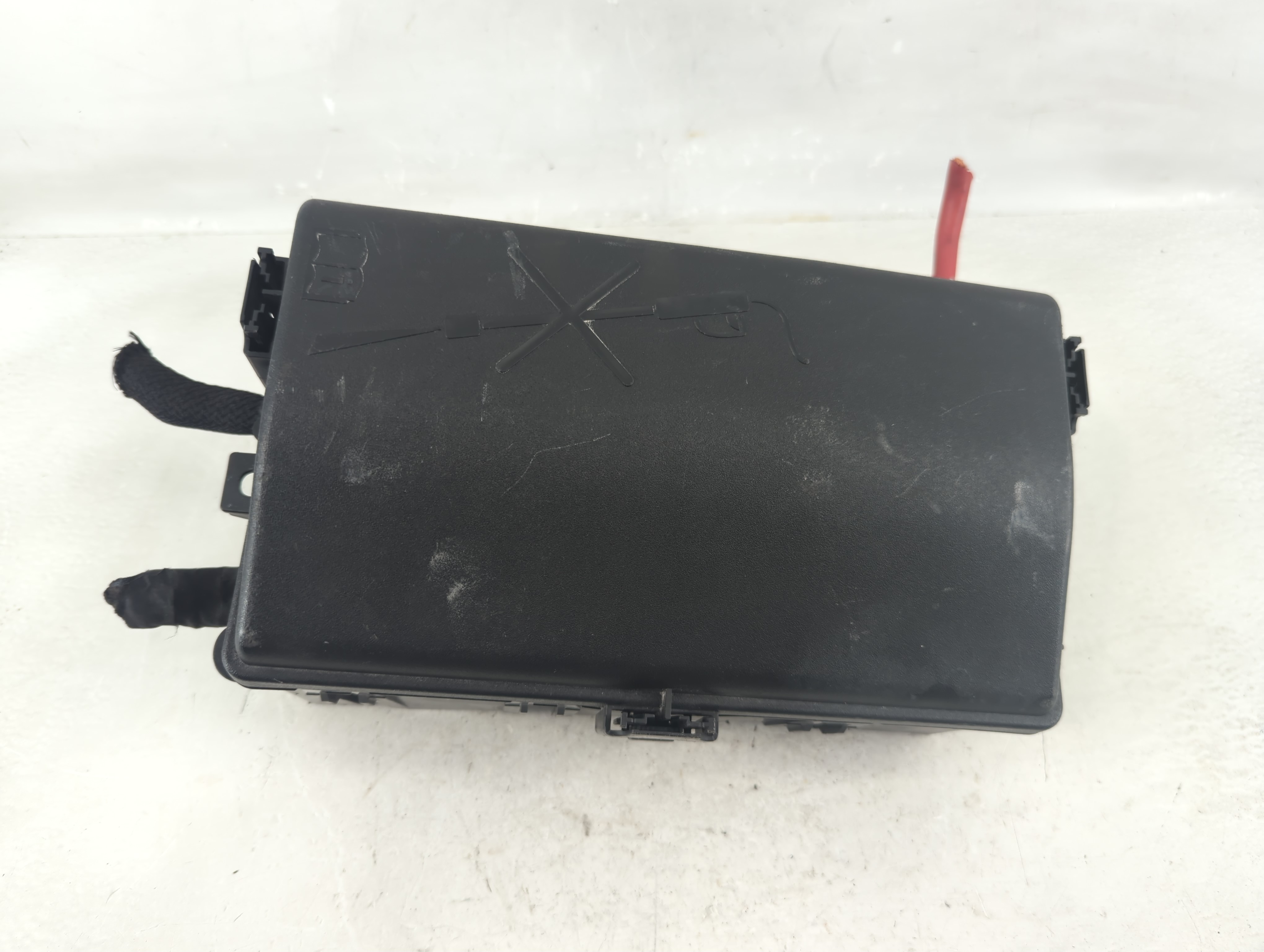 2016-2020 Chevrolet Impala Fusebox Fuse Box Relay Module B12461952 1212595 - Oemusedautoparts1.com
