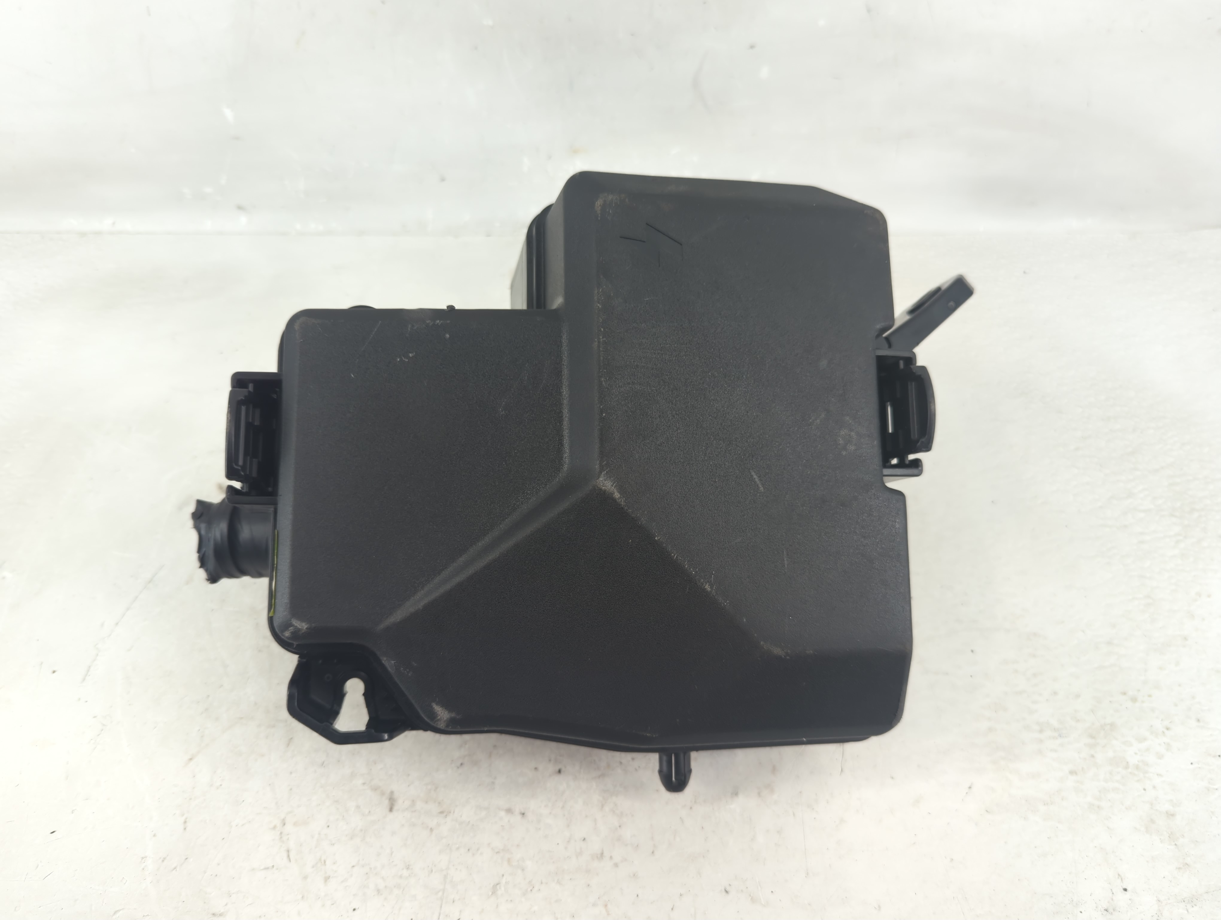 2025 Hyundai Elantra Fusebox Fuse Box Relay Module 91956-aa220 1212598 - Oemusedautoparts1.com
