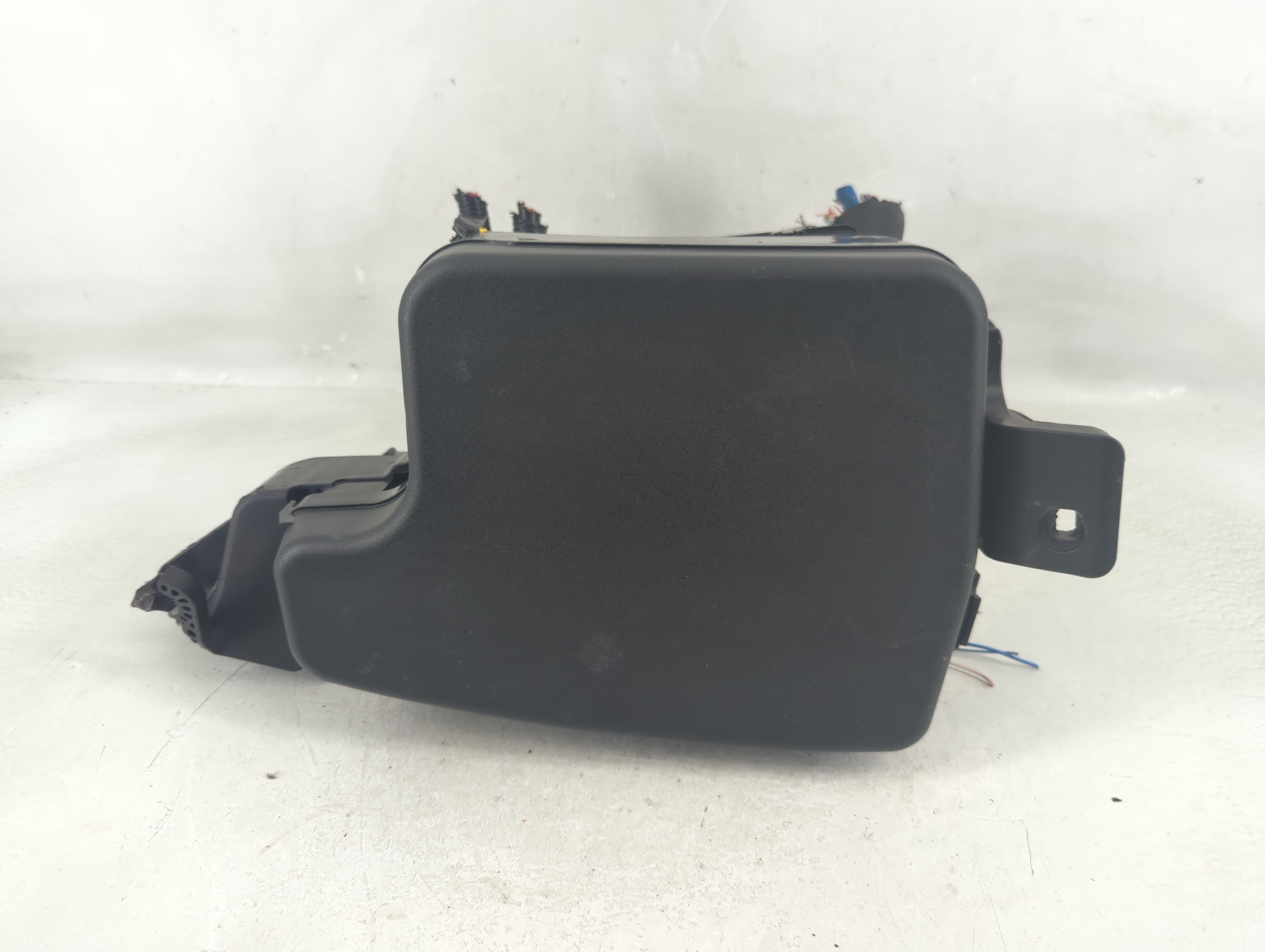 2016-2022 Mazda Cx-9 Fusebox Fuse Box Relay Module Gbef-675x0 D 1212599 - Oemusedautoparts1.com