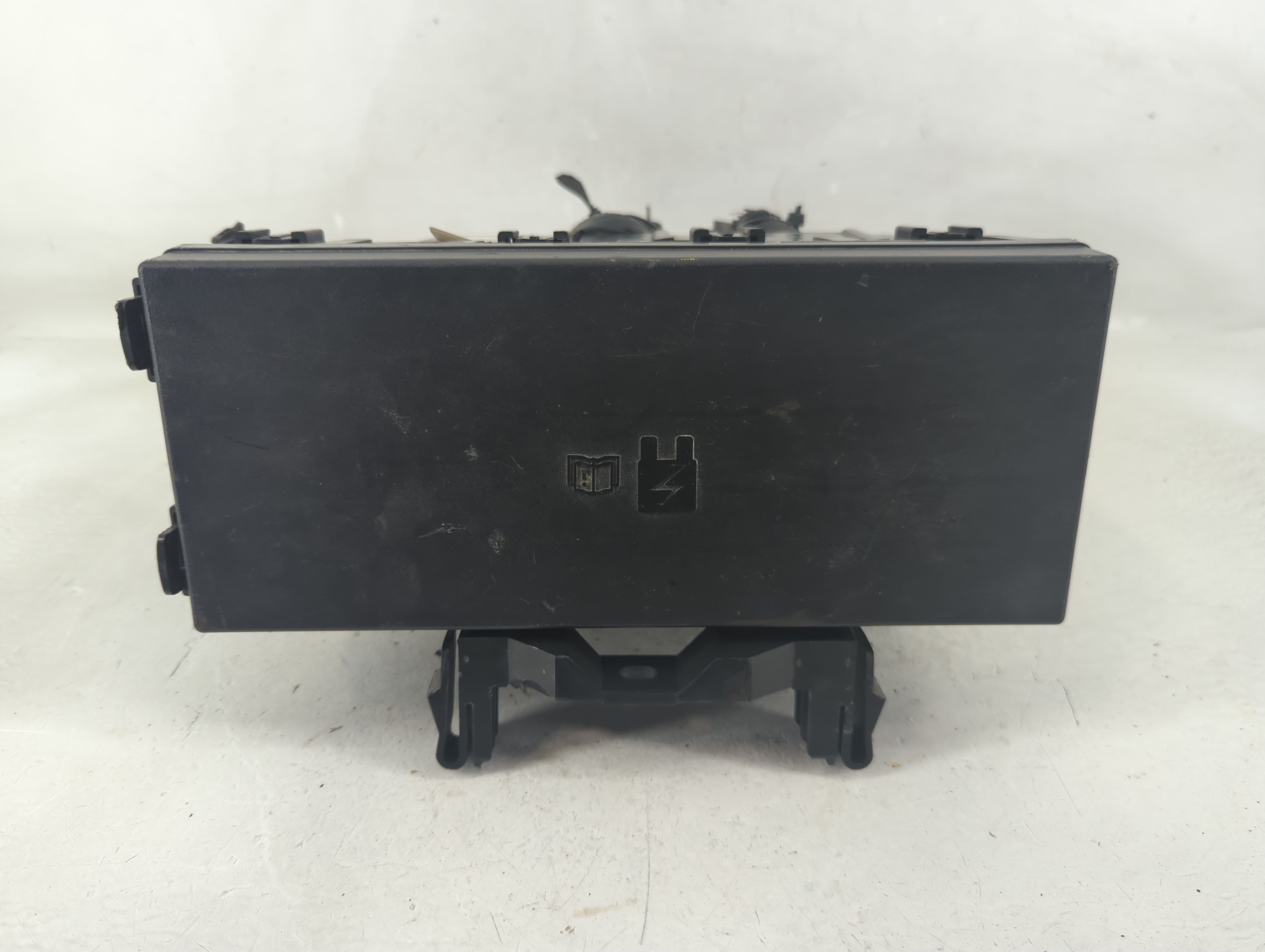 2012-2014 Ford Edge Fusebox Fuse Box Relay Module 3t4t-14a003-aa 1212629 - Oemusedautoparts1.com