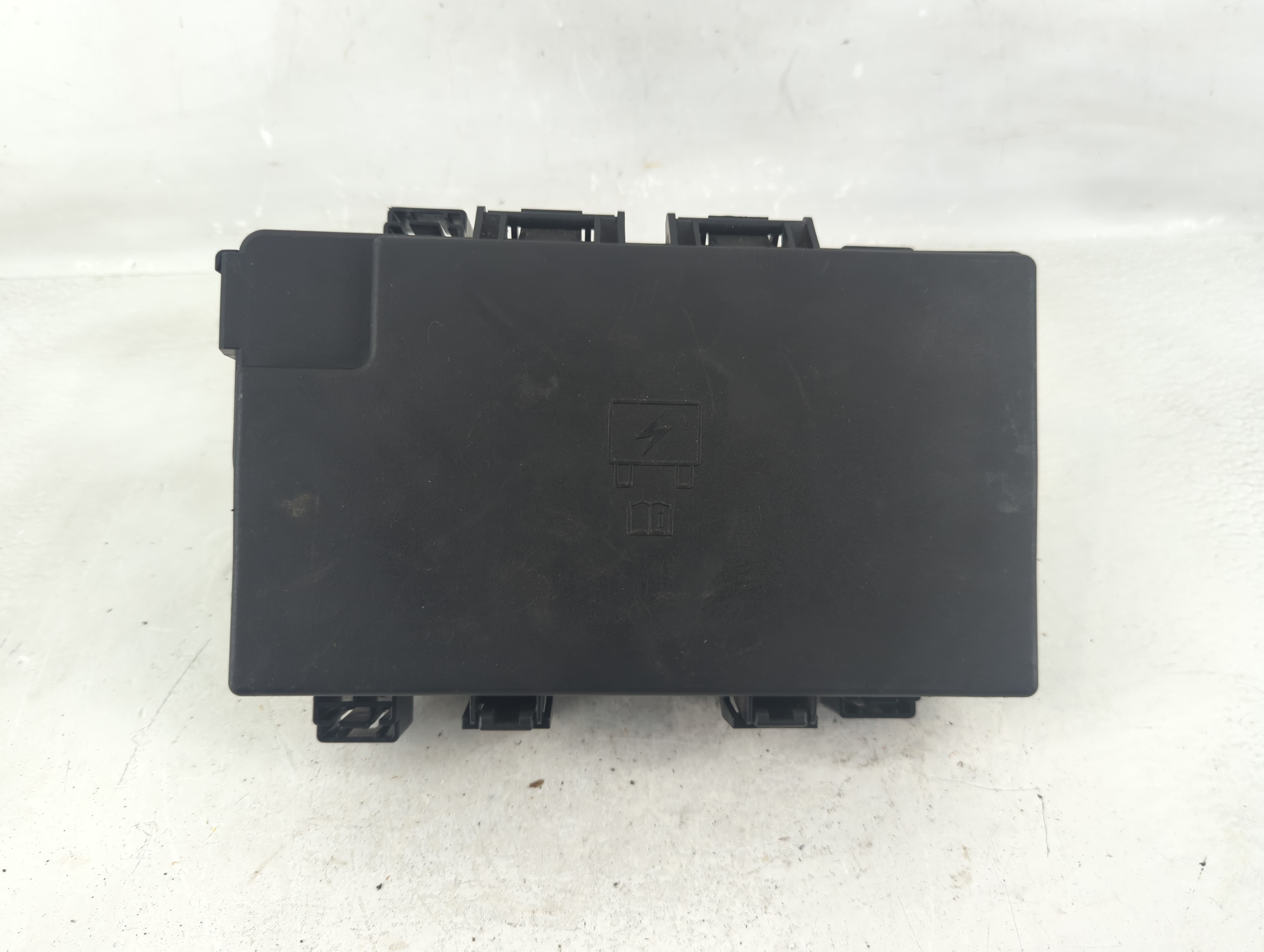 Picture of 2014 Jeep Grand Cherokee Fusebox Fuse Box Relay Module P68137439ad B 1212805