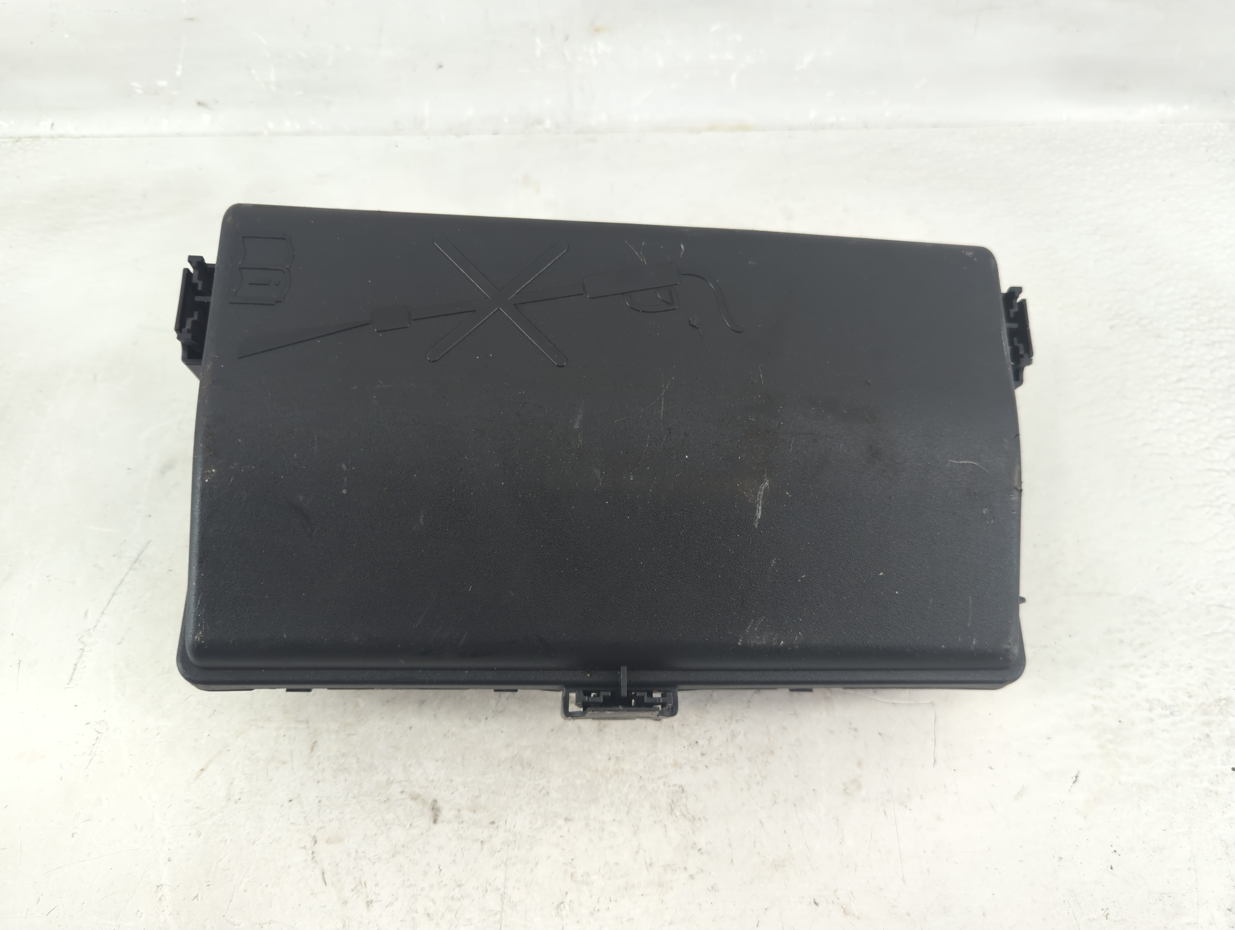 2015-2016 Chevrolet Cruze Fusebox Fuse Box Relay Module 812461952 1212807 - Oemusedautoparts1.com