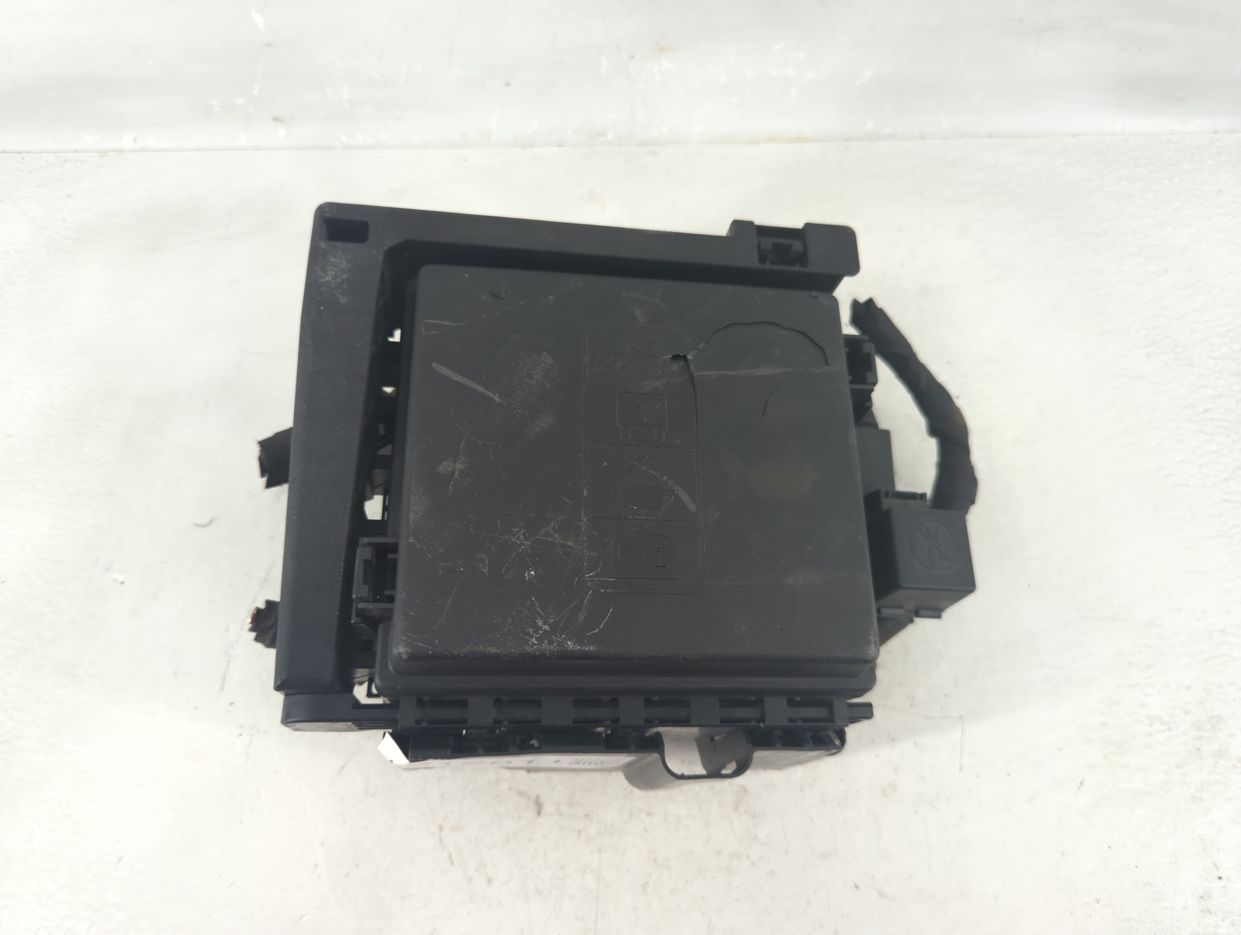 2017-2019 Gmc Acadia Fusebox Fuse Box Relay Module 7171-4521-30 1212811 - Oemusedautoparts1.com