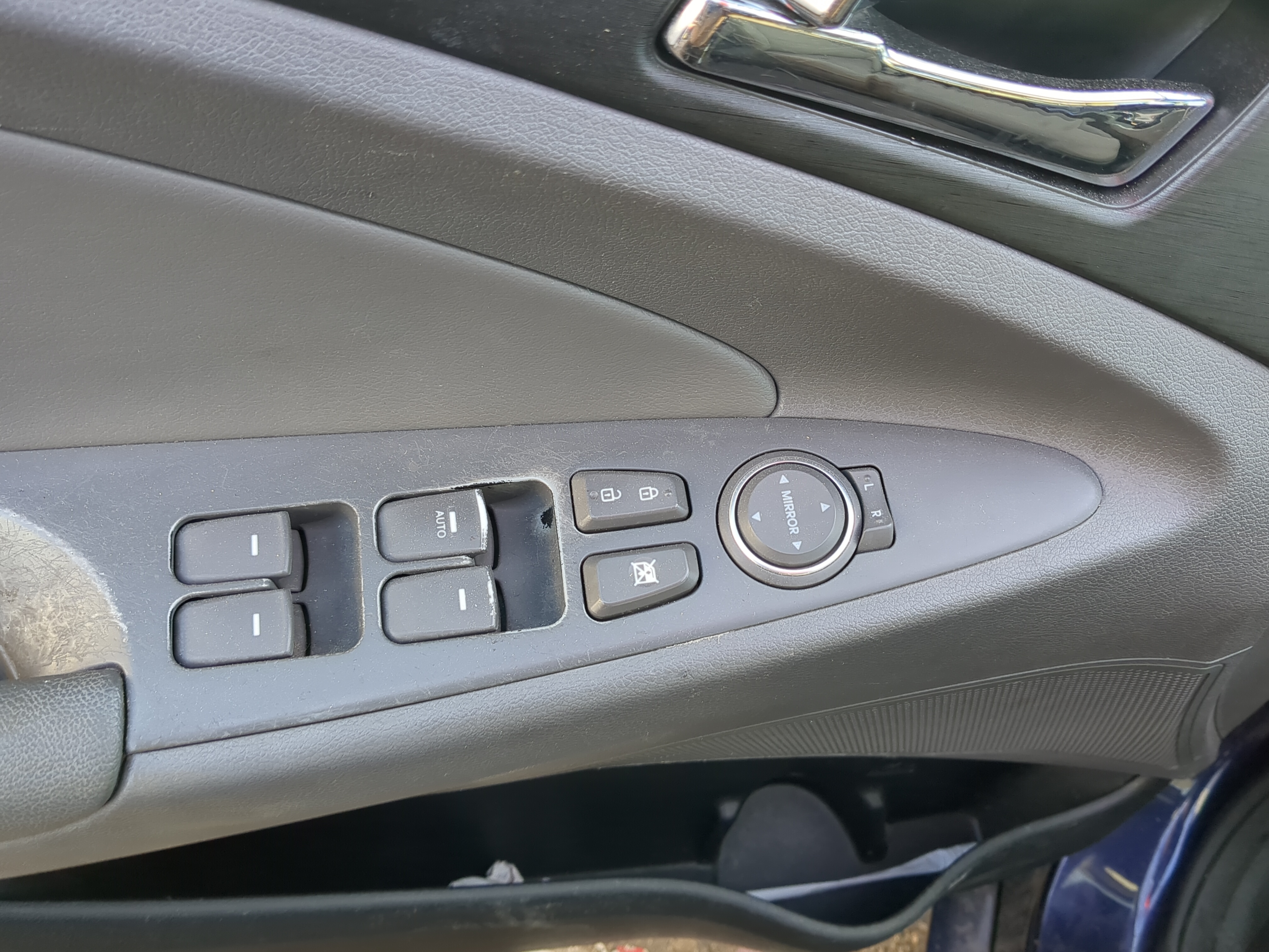 2011-2015 Hyundai Sonata Driver Left Door Master Power Window Switch 1212849 - Oemusedautoparts1.com