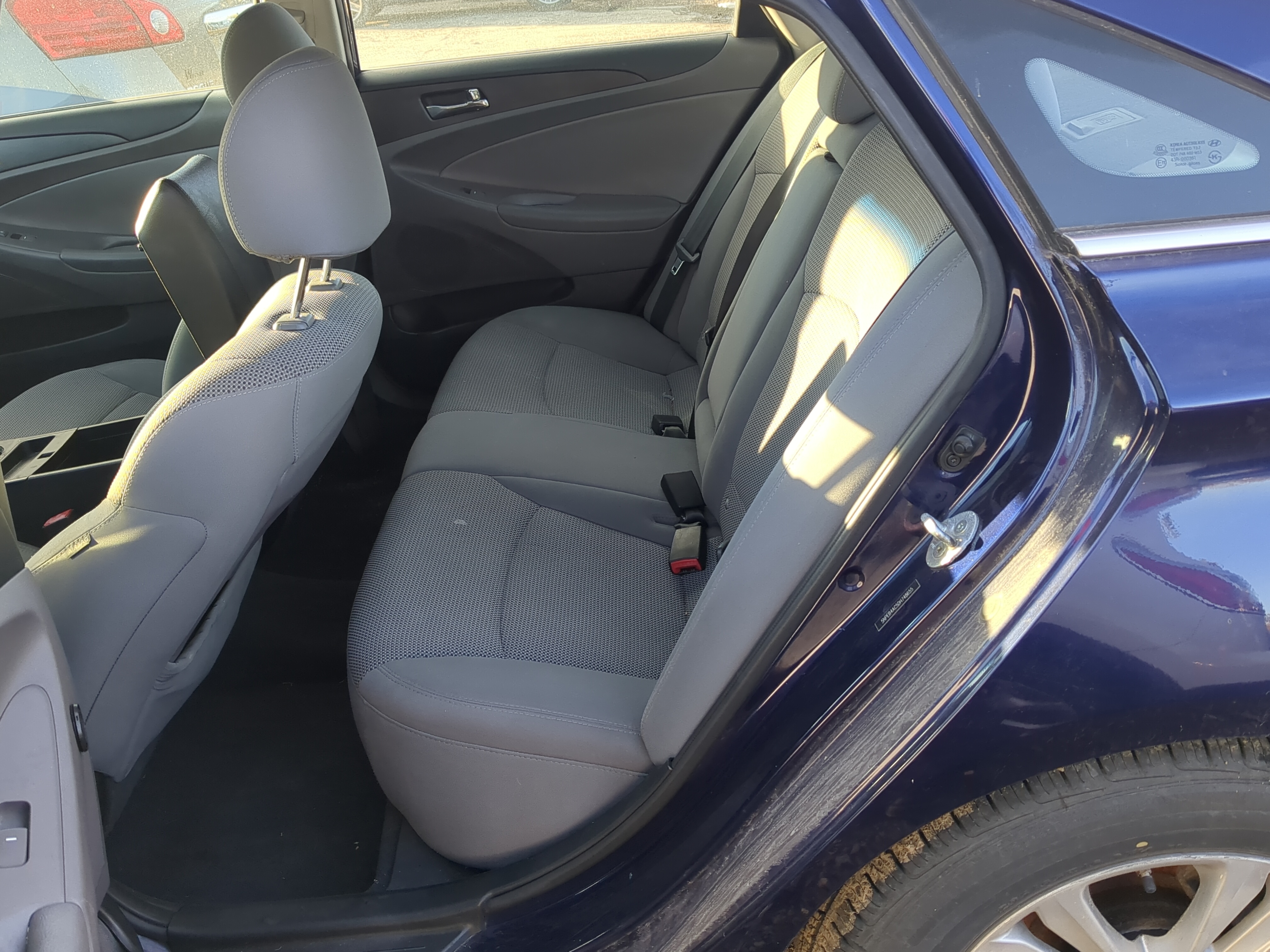 2013 Hyundai Sonata Rear Seat Oem 1212931 - Oemusedautoparts1.com