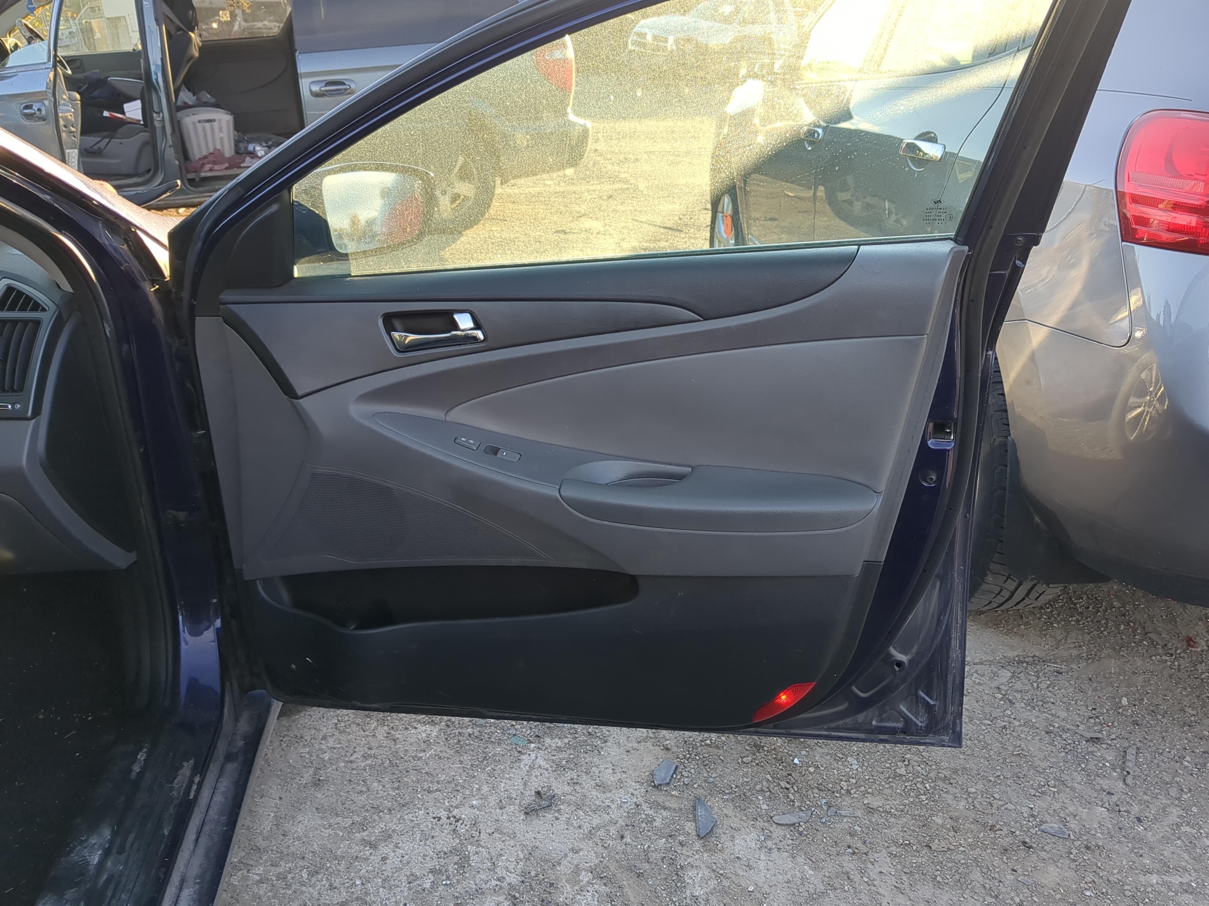 Picture of 2013 Hyundai Sonata Front Right Passenger Interior Door Panel Trim 1212943