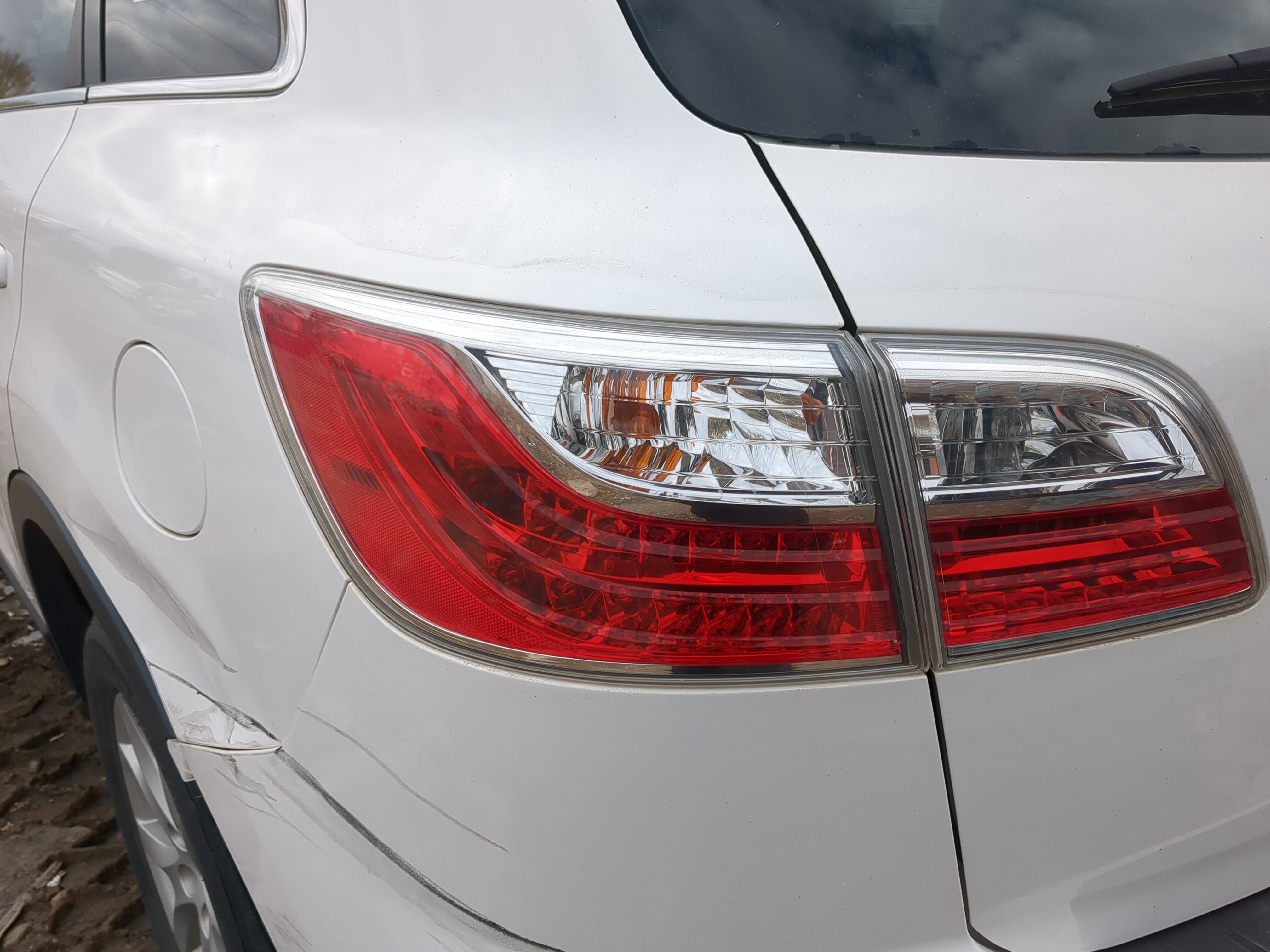 2010-2012 Mazda Cx-9 Driver Left Side Tail Light Taillight Oem 1213016 - Oemusedautoparts1.com