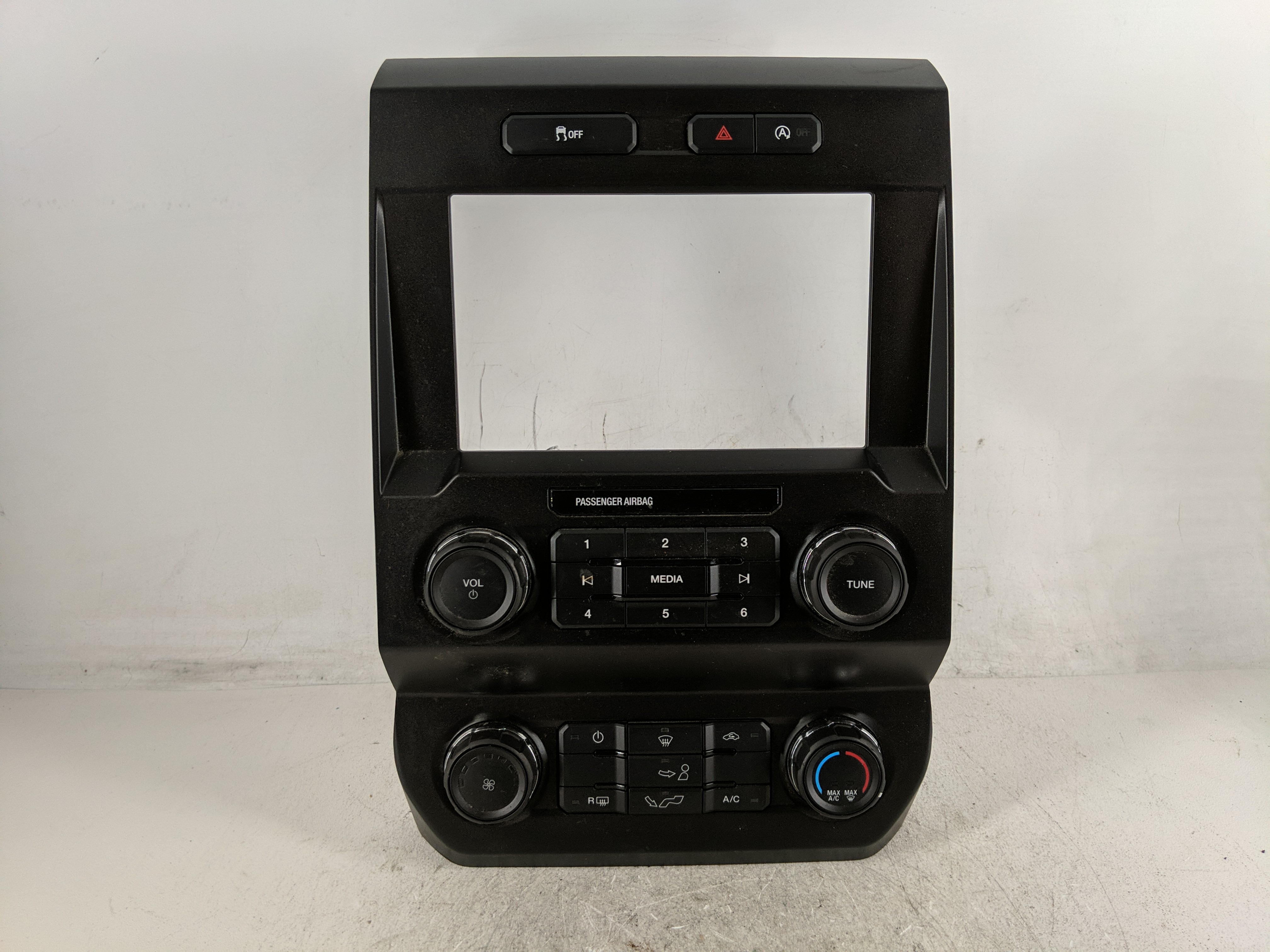 2019-2020 Ford F-150 Am Fm Cd Player Radio Receiver 1213167 - Oemusedautoparts1.com