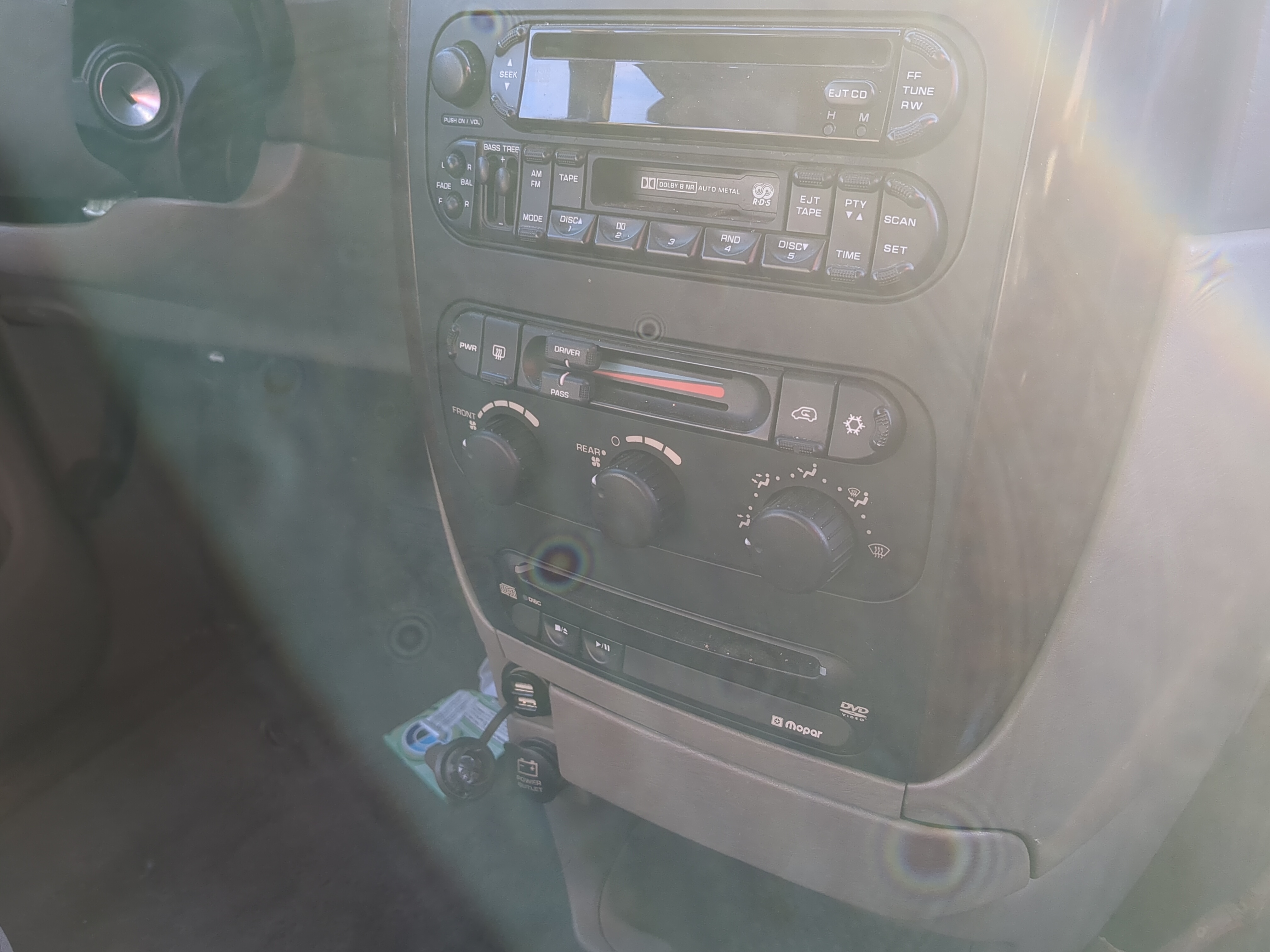 Picture of 2001-2002 Chrysler Town & Country Ac Heater Climate Control 1213460