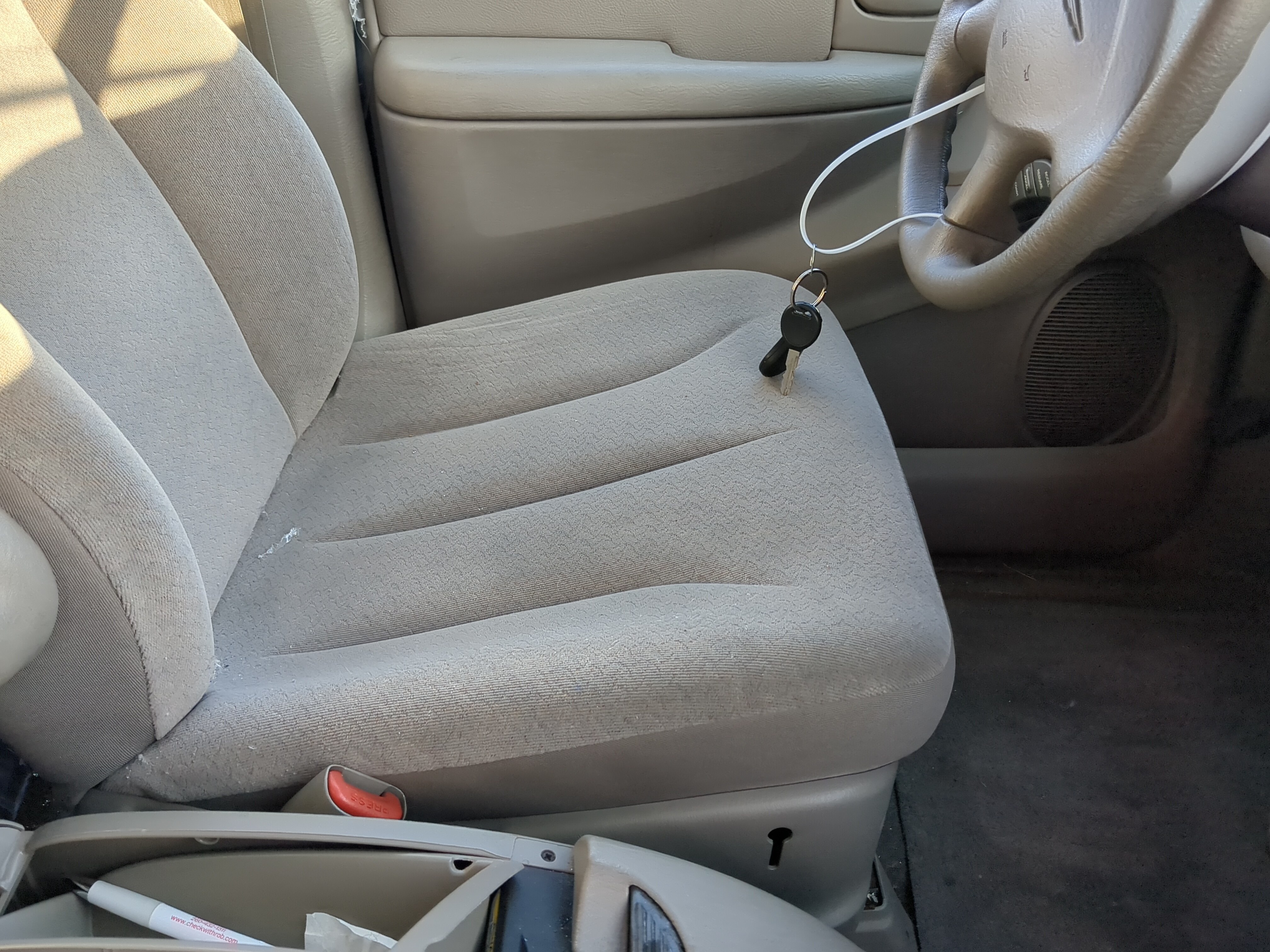 2001-2003 Chrysler Town & Country Driver Front Seat Oem 1213464 - Oemusedautoparts1.com