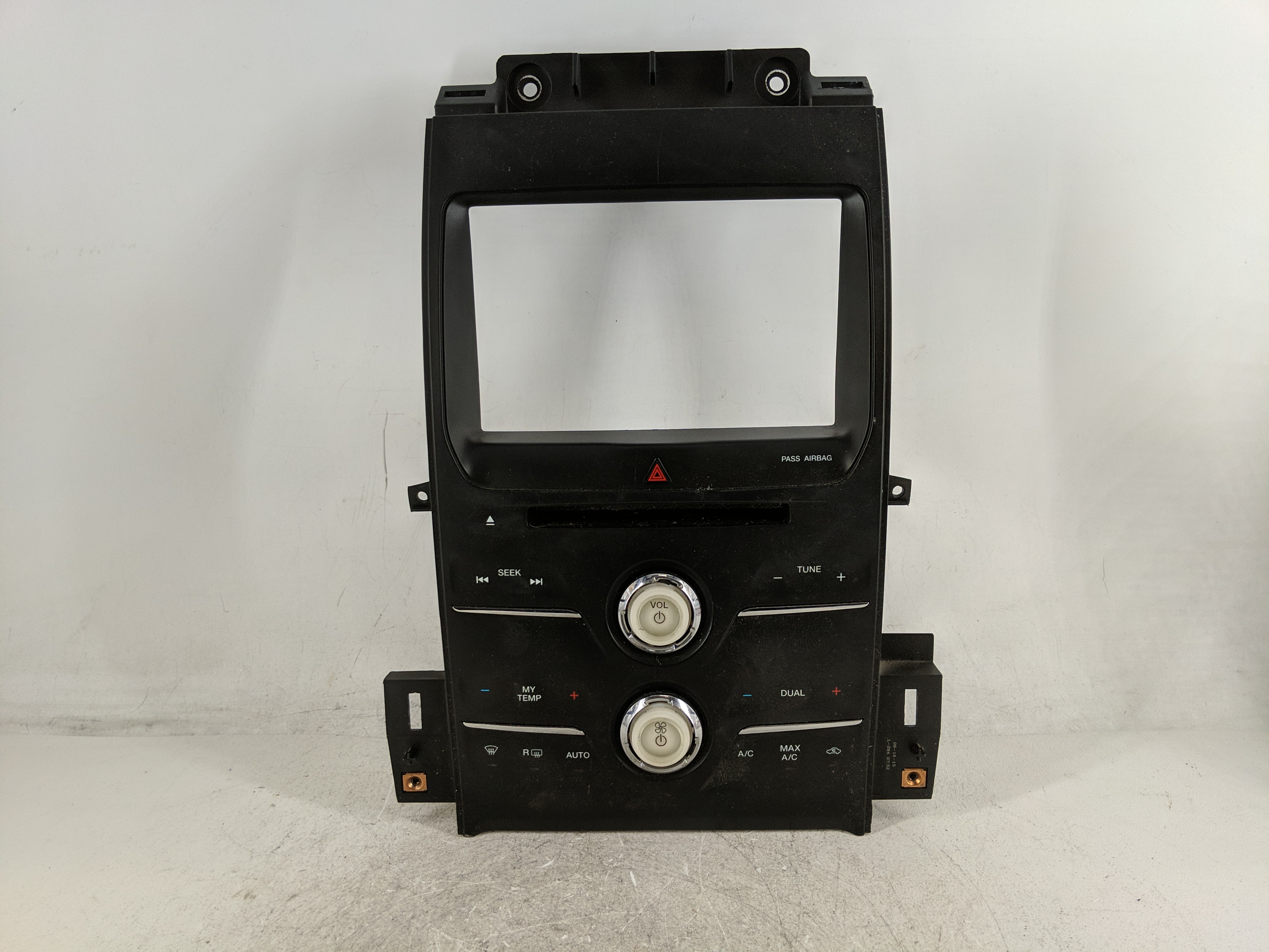 2014-2019 Ford Taurus Radio Control Panel 1213496 - Oemusedautoparts1.com